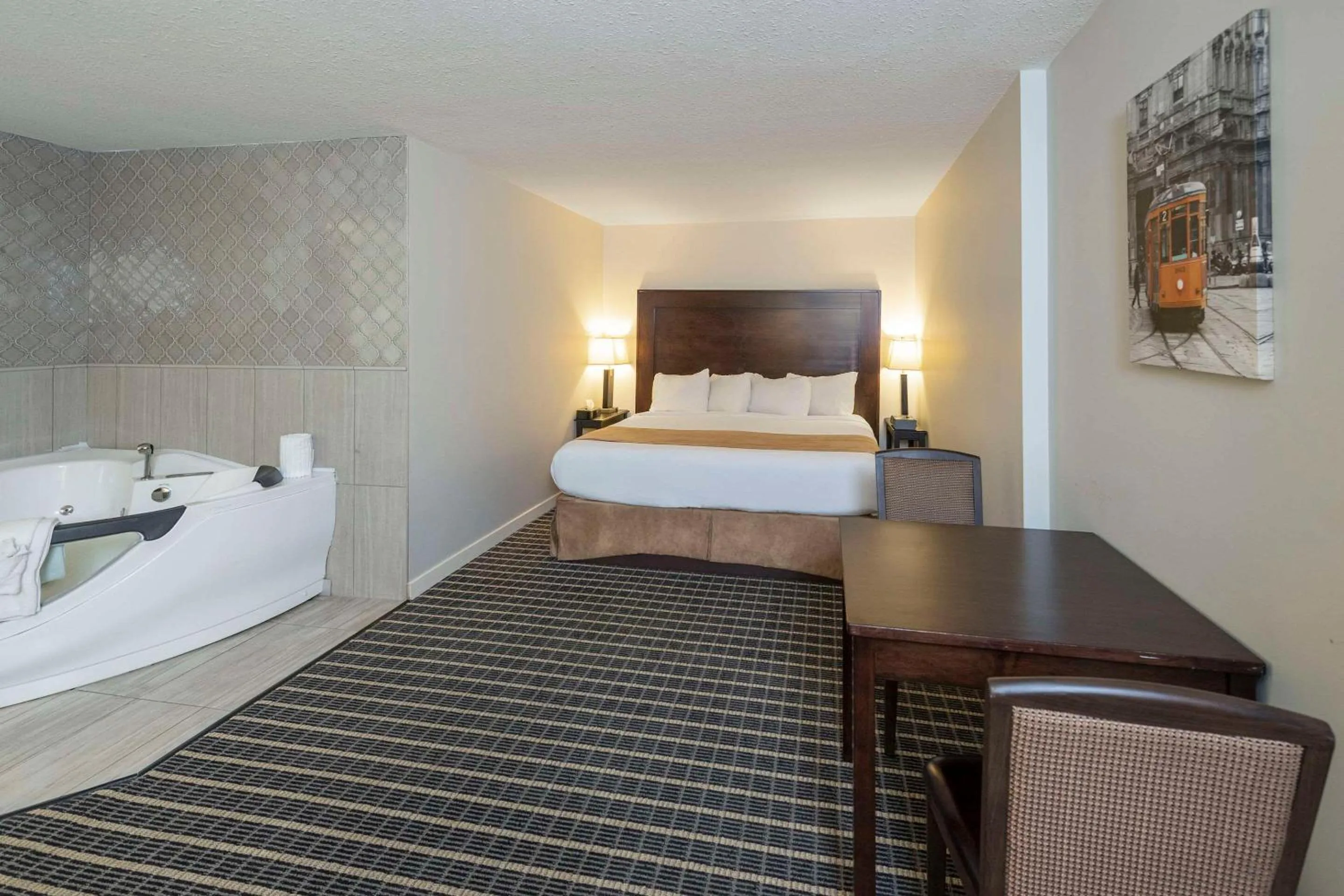 Bedroom, Bed in Clarion Pointe