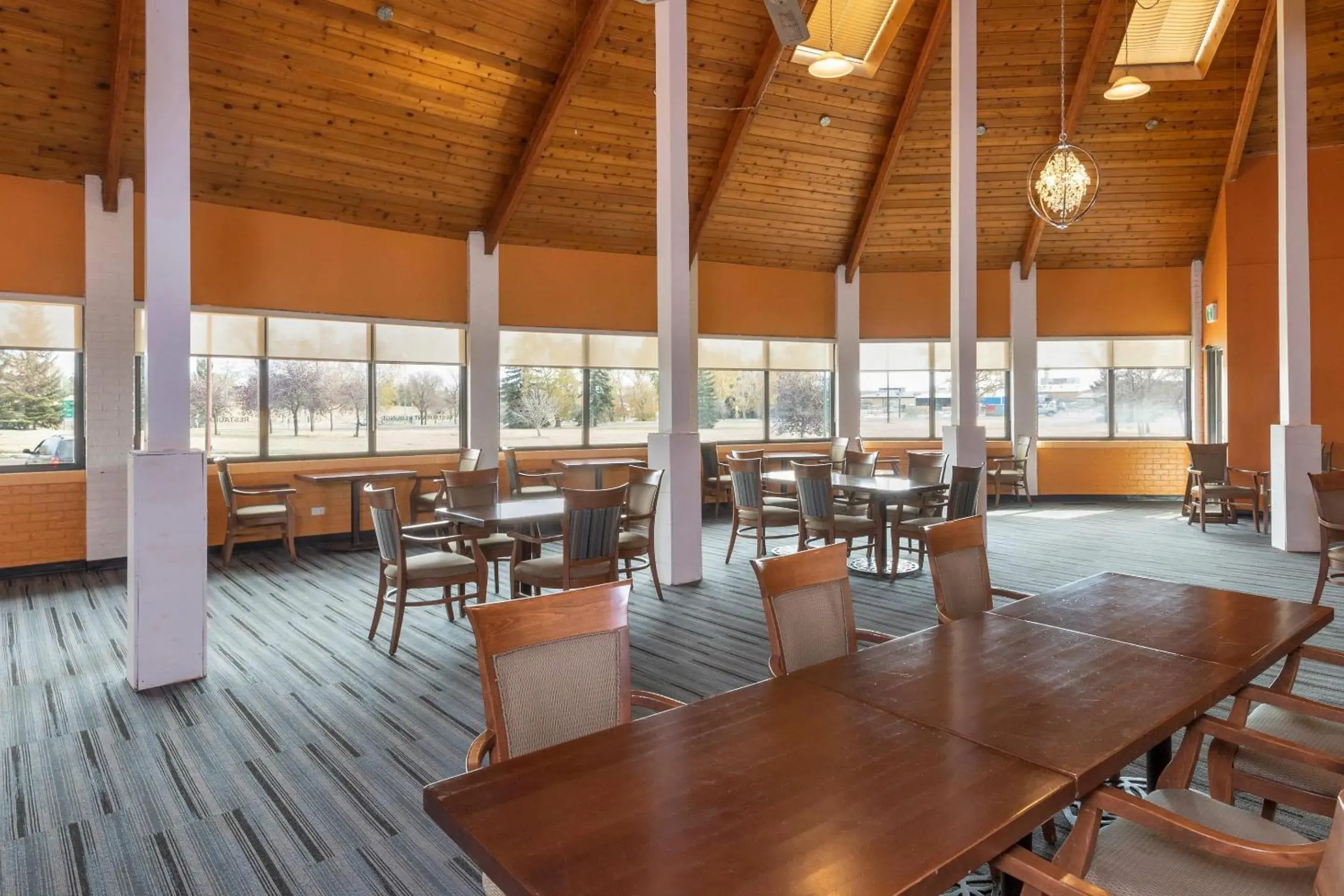 Restaurant/places to eat in Clarion Pointe Restaurant/places to eat in Clarion Pointe