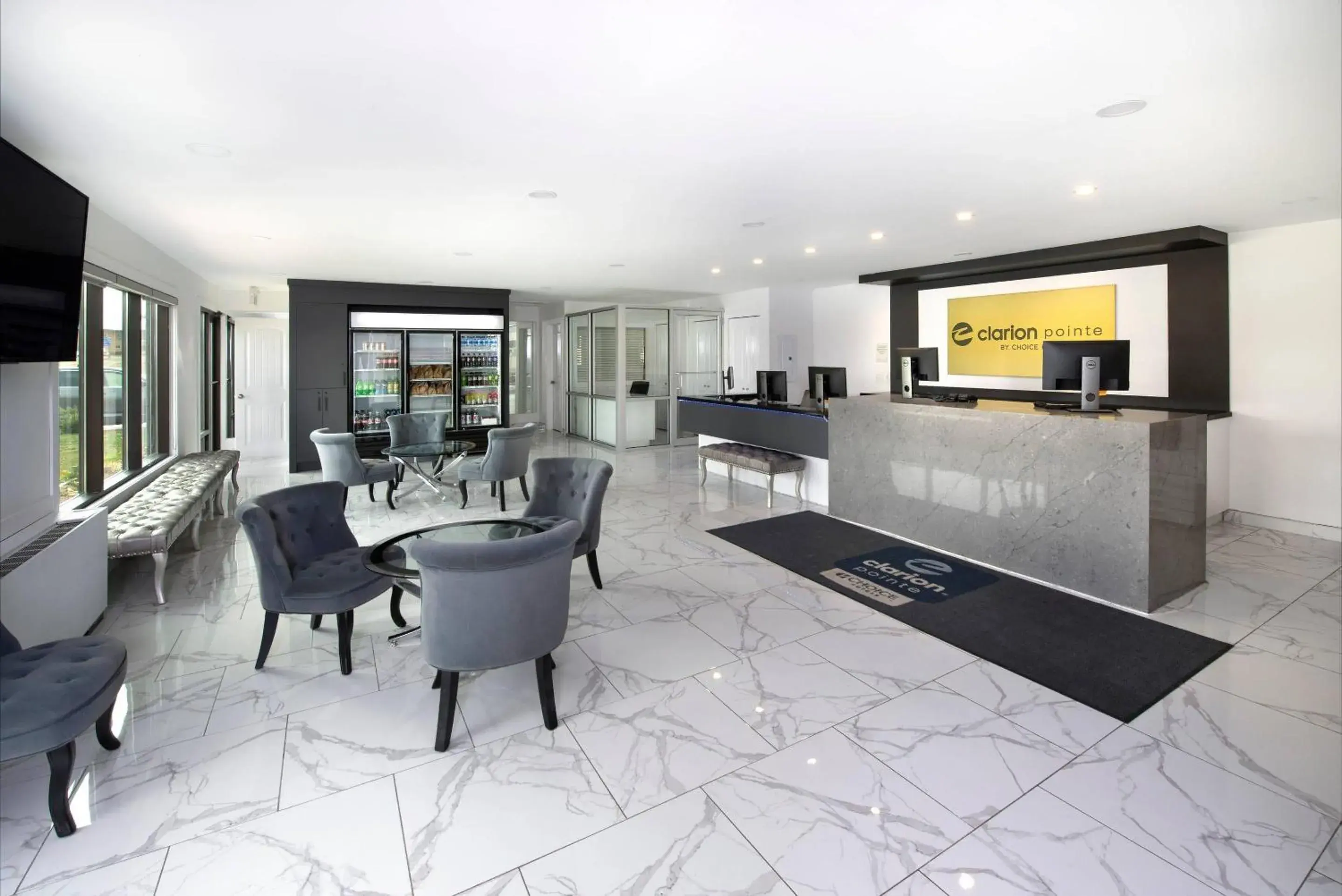 Lobby or reception in Clarion Pointe Lobby or reception in Clarion Pointe