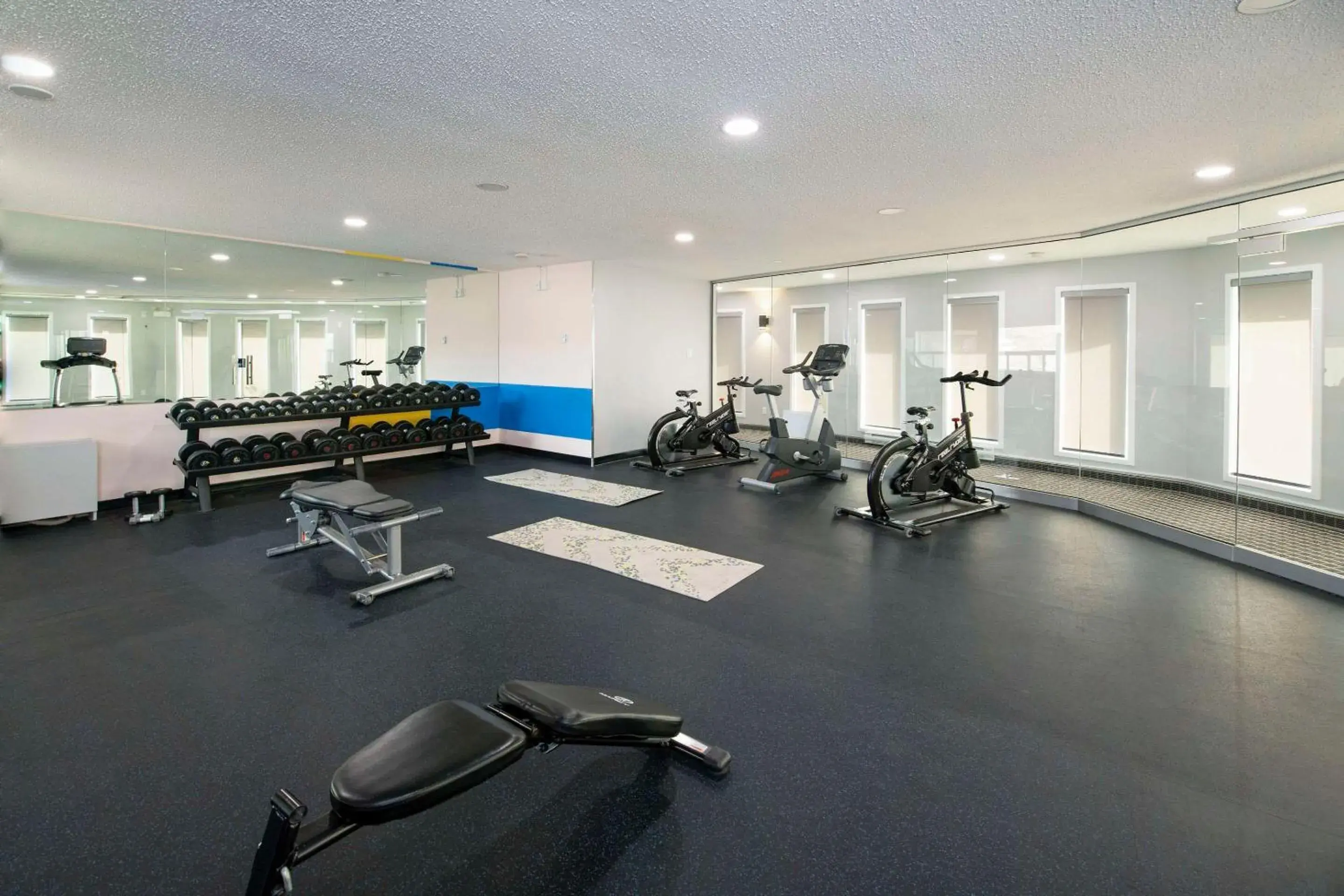 Fitness centre/facilities in Clarion Pointe Fitness centre/facilities in Clarion Pointe