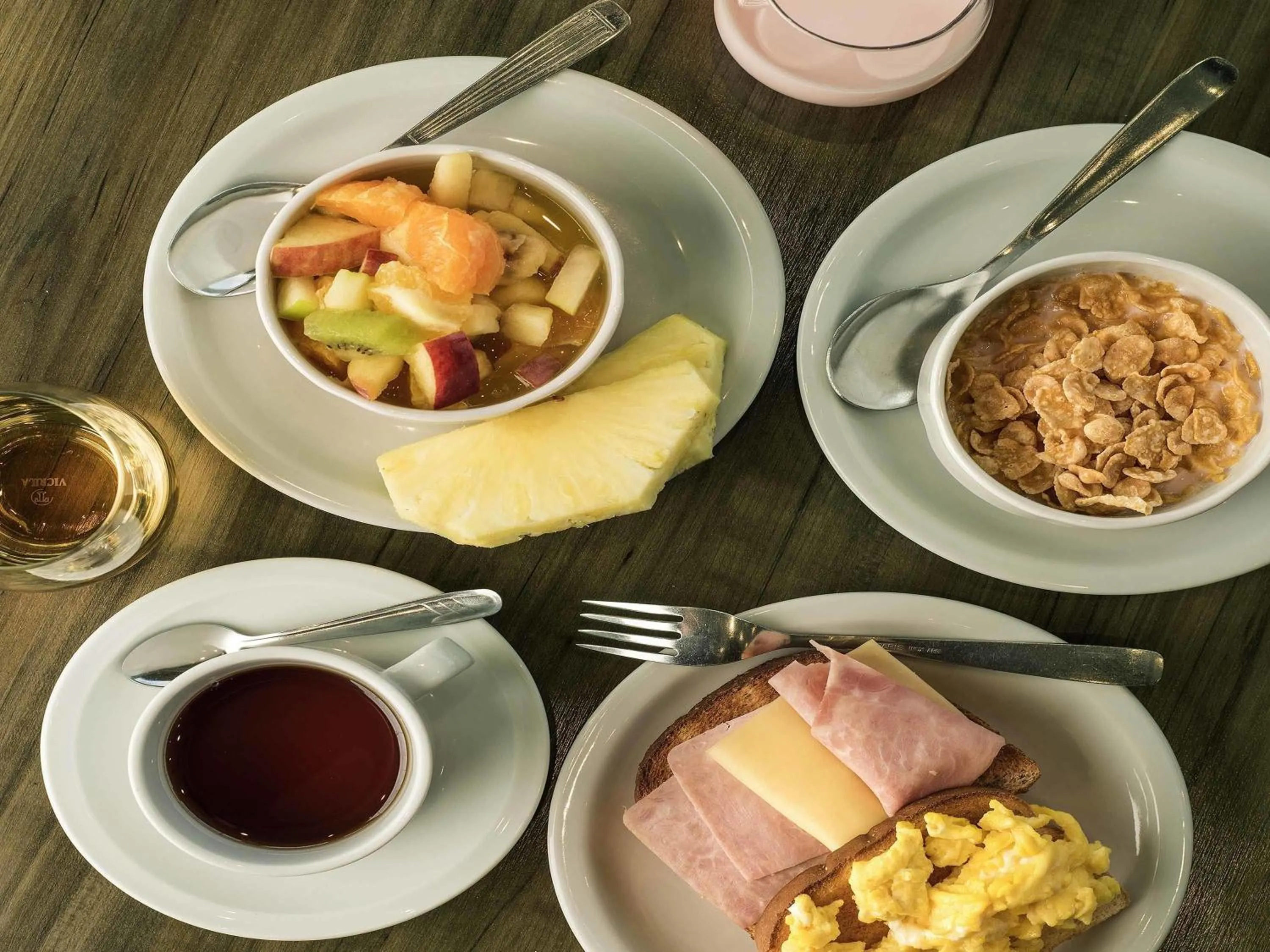 Restaurant/places to eat in ibis Mendoza