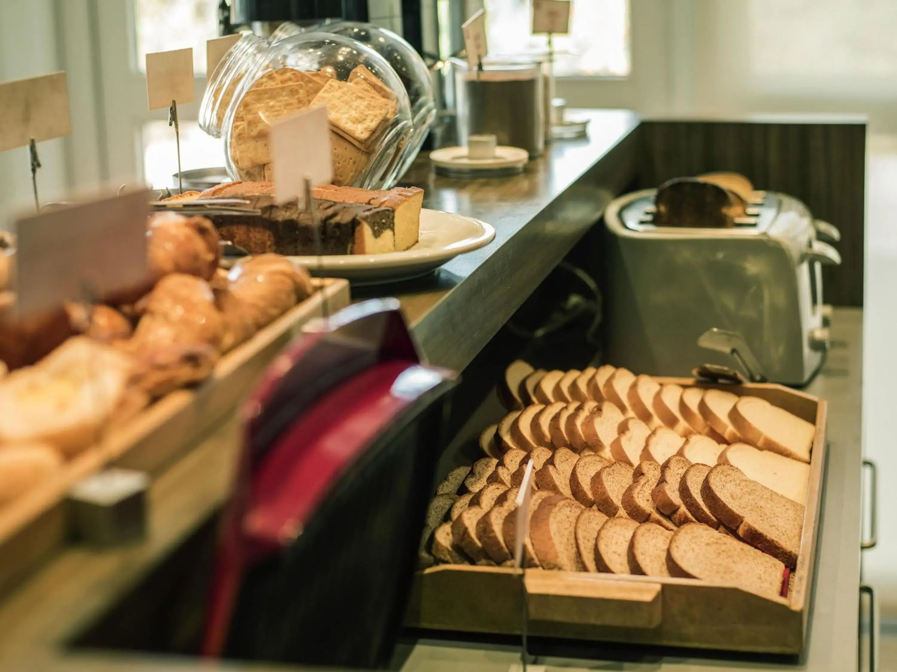 Restaurant/places to eat in ibis Mendoza Restaurant/places to eat in ibis Mendoza