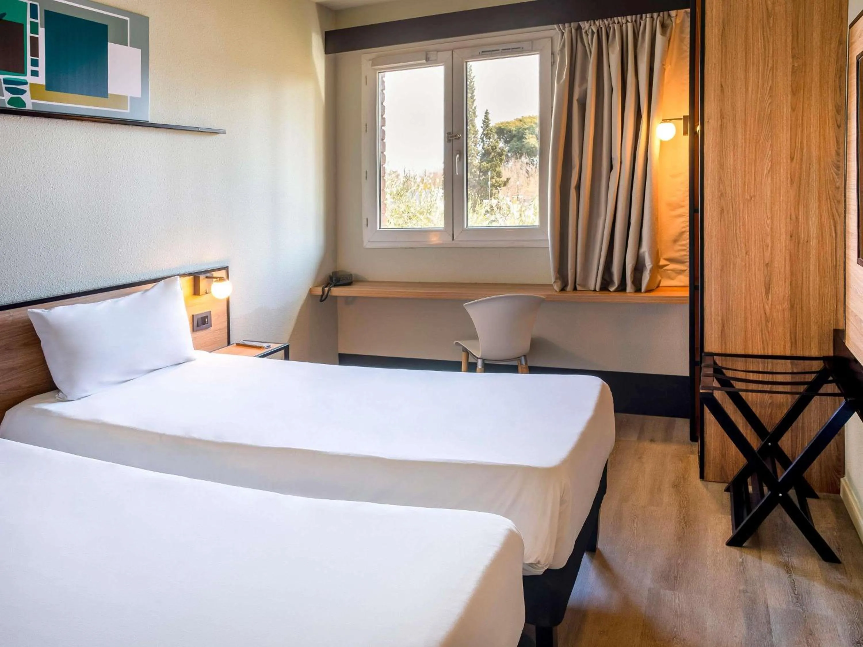 Bedroom, Bed in ibis Mendoza