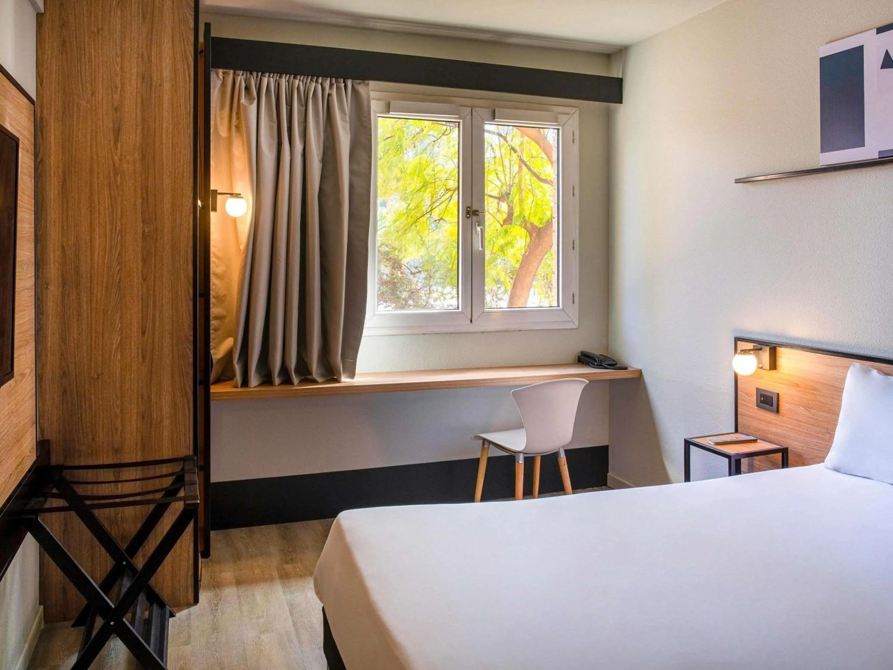 Bedroom, Bed in ibis Mendoza