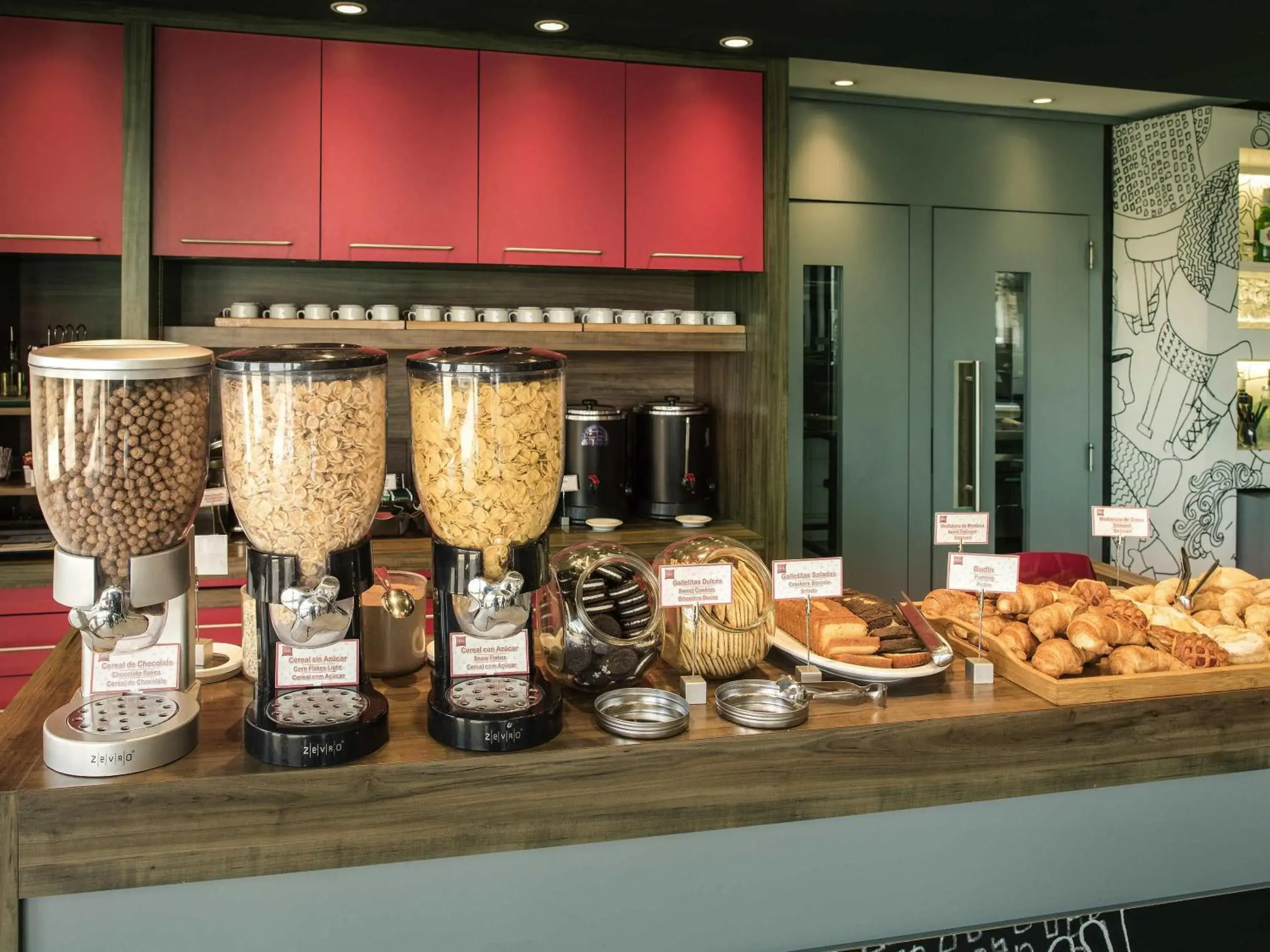 Restaurant/places to eat in ibis Mendoza Restaurant/places to eat in ibis Mendoza