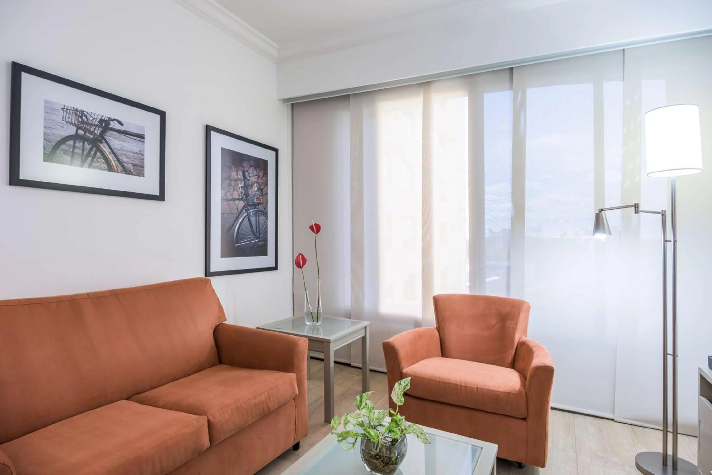 Bedroom in NH Cali Royal