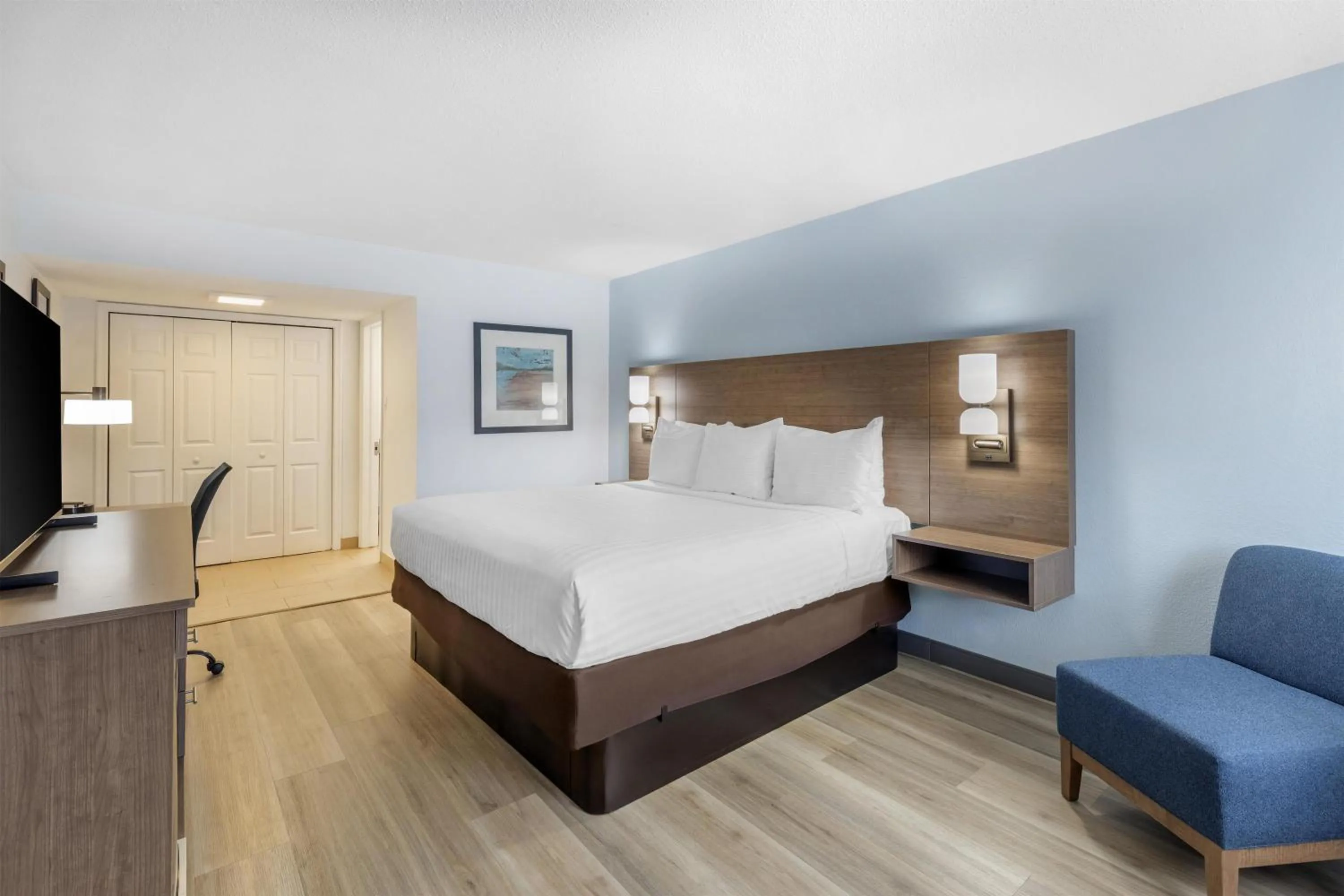 Bedroom, Bed in Best Western Palm Beach Lakes