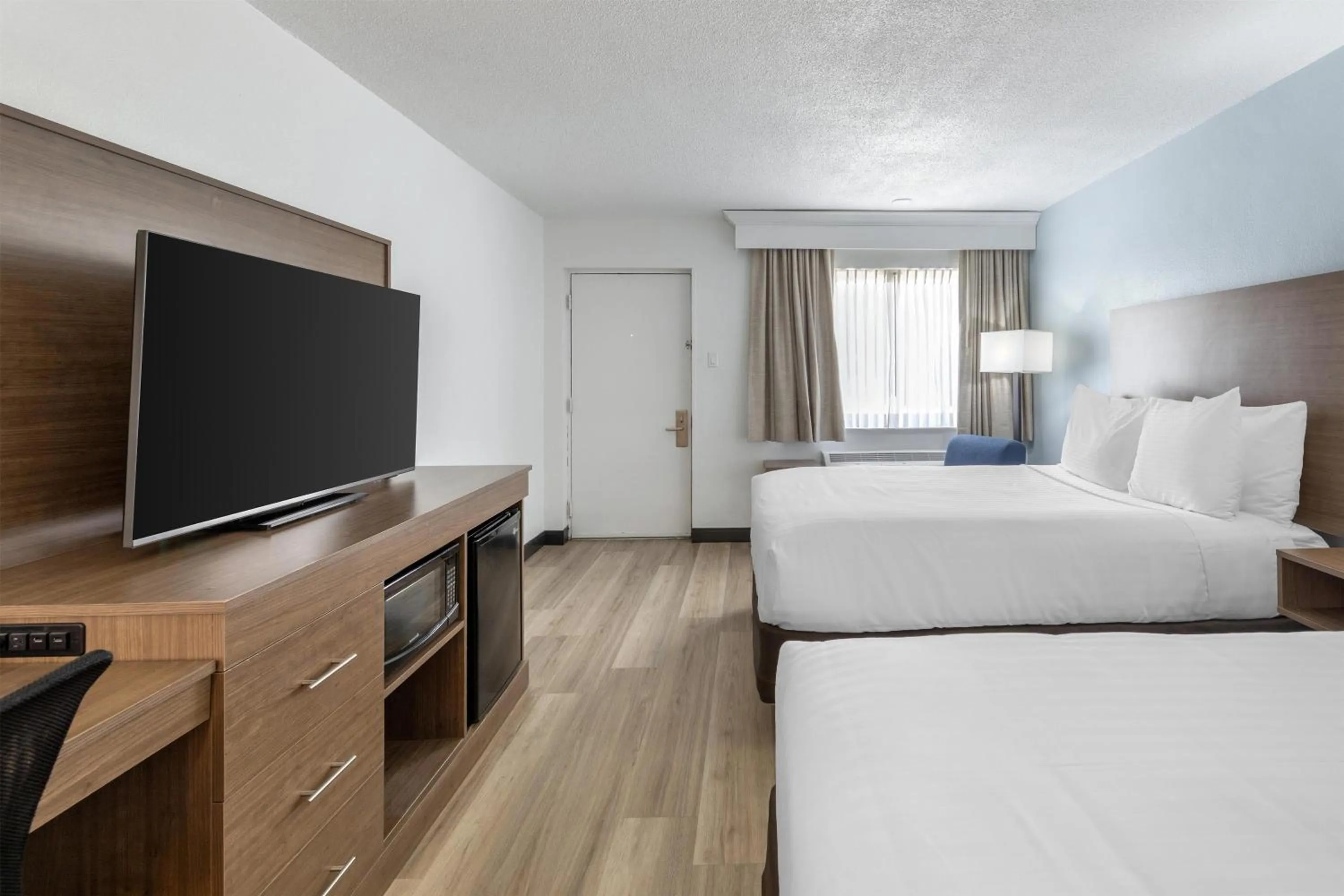 Bedroom, Bed in Best Western Palm Beach Lakes