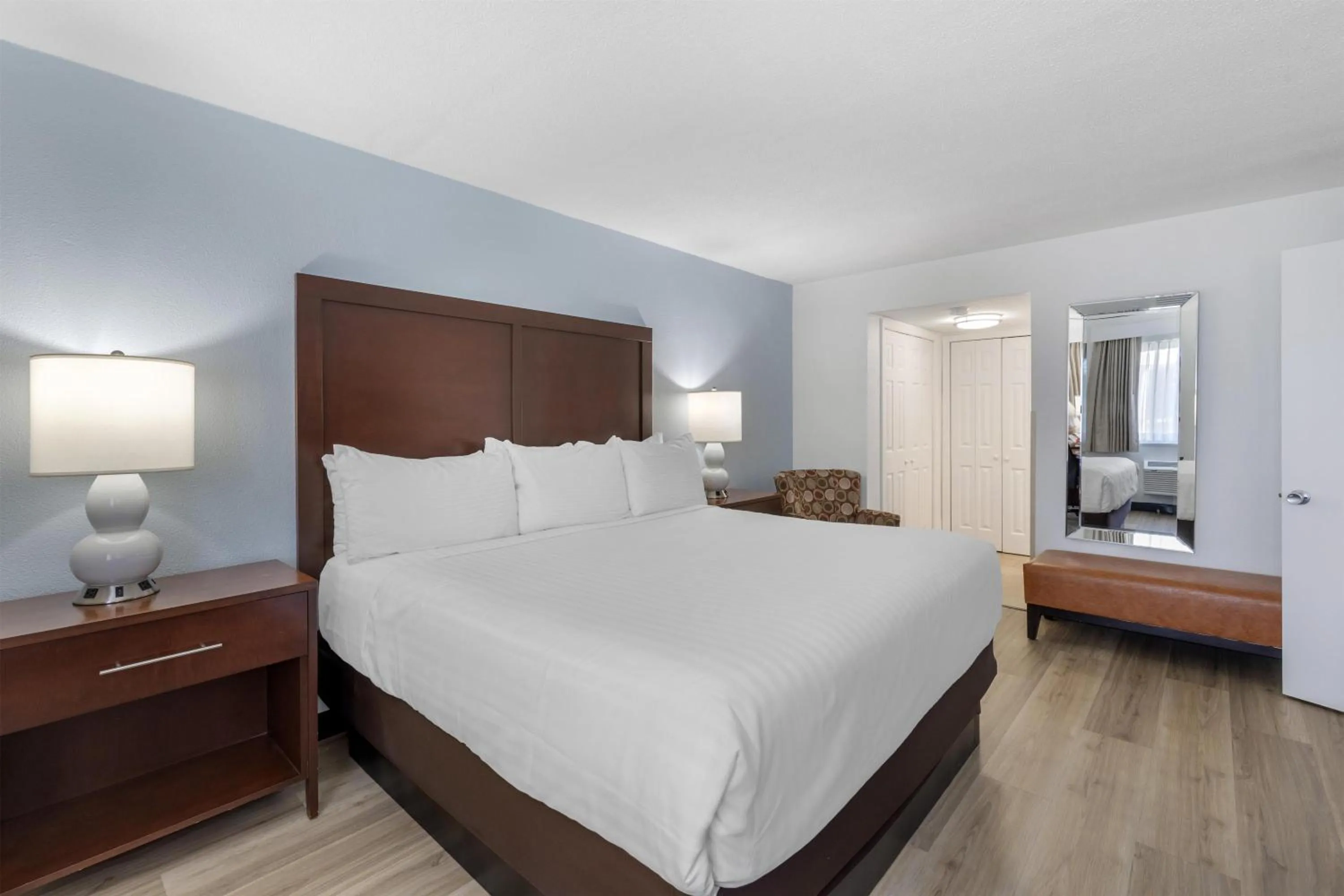 Bedroom, Bed in Best Western Palm Beach Lakes