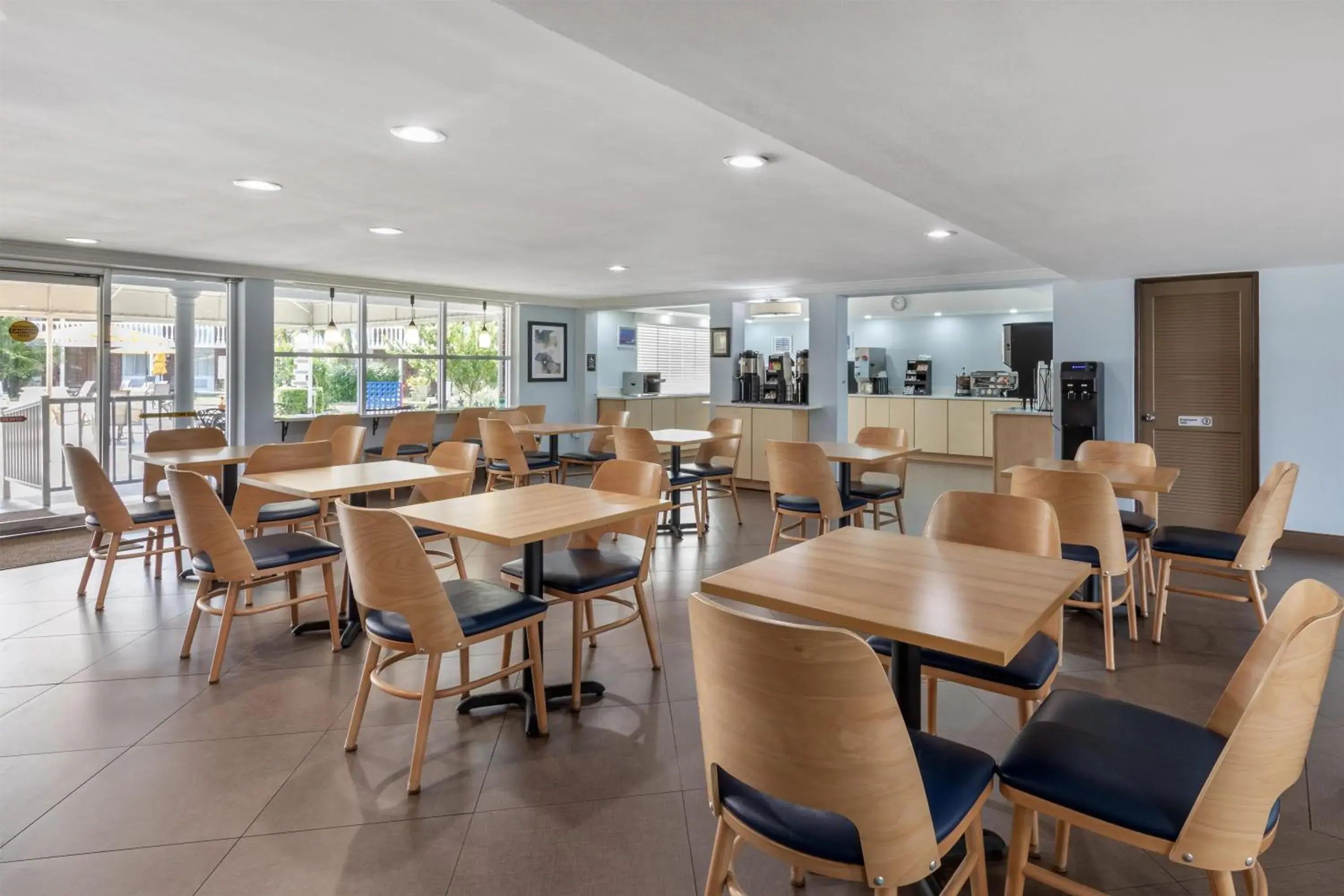 Breakfast in Best Western Palm Beach Lakes Breakfast in Best Western Palm Beach Lakes