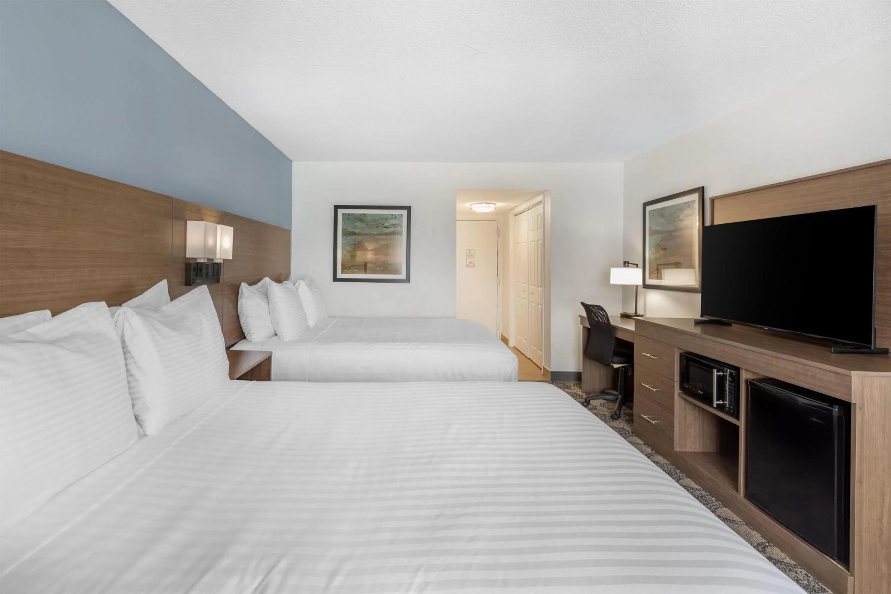 Bedroom, Bed in Best Western Palm Beach Lakes