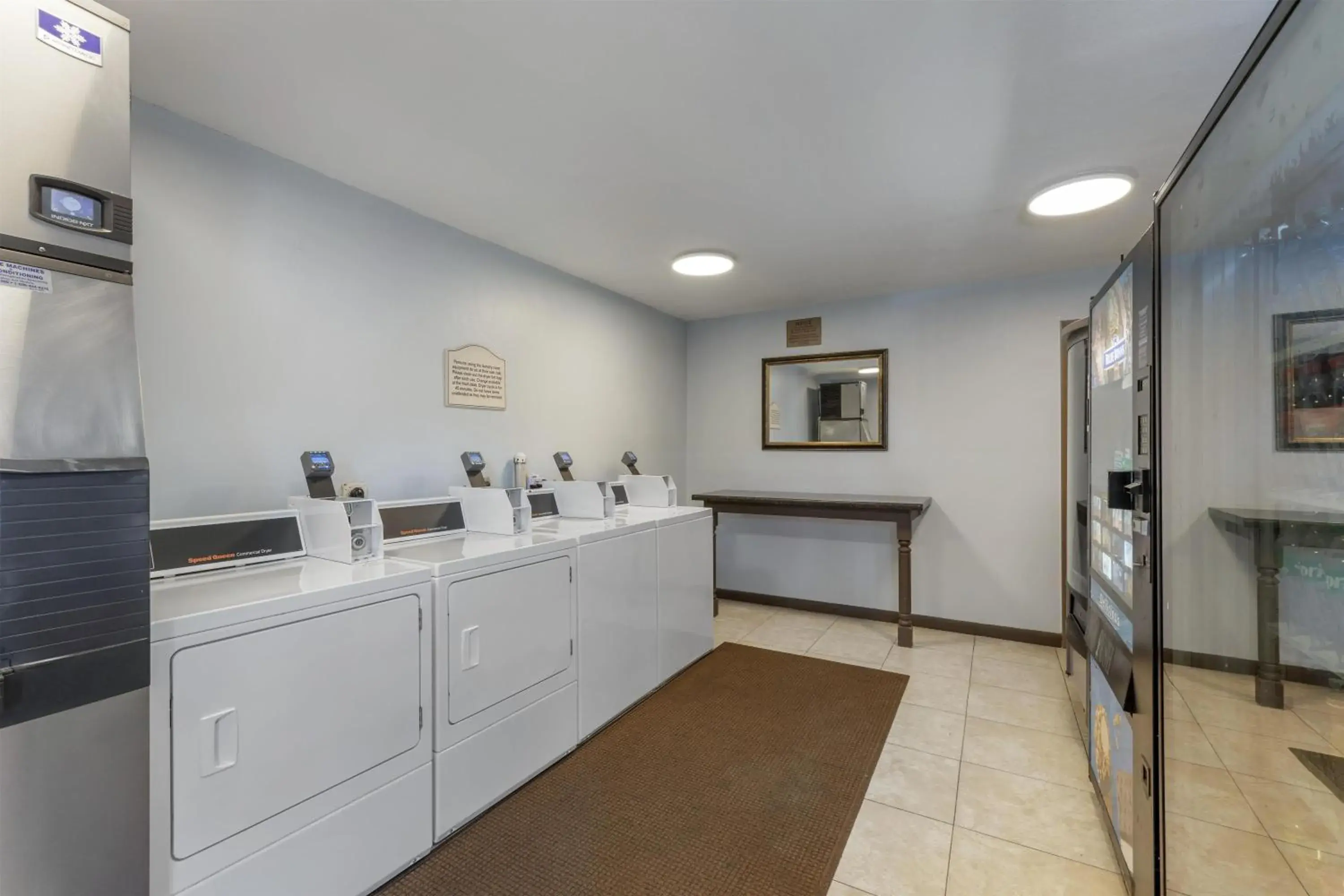 Property building in Best Western Palm Beach Lakes Property building in Best Western Palm Beach Lakes