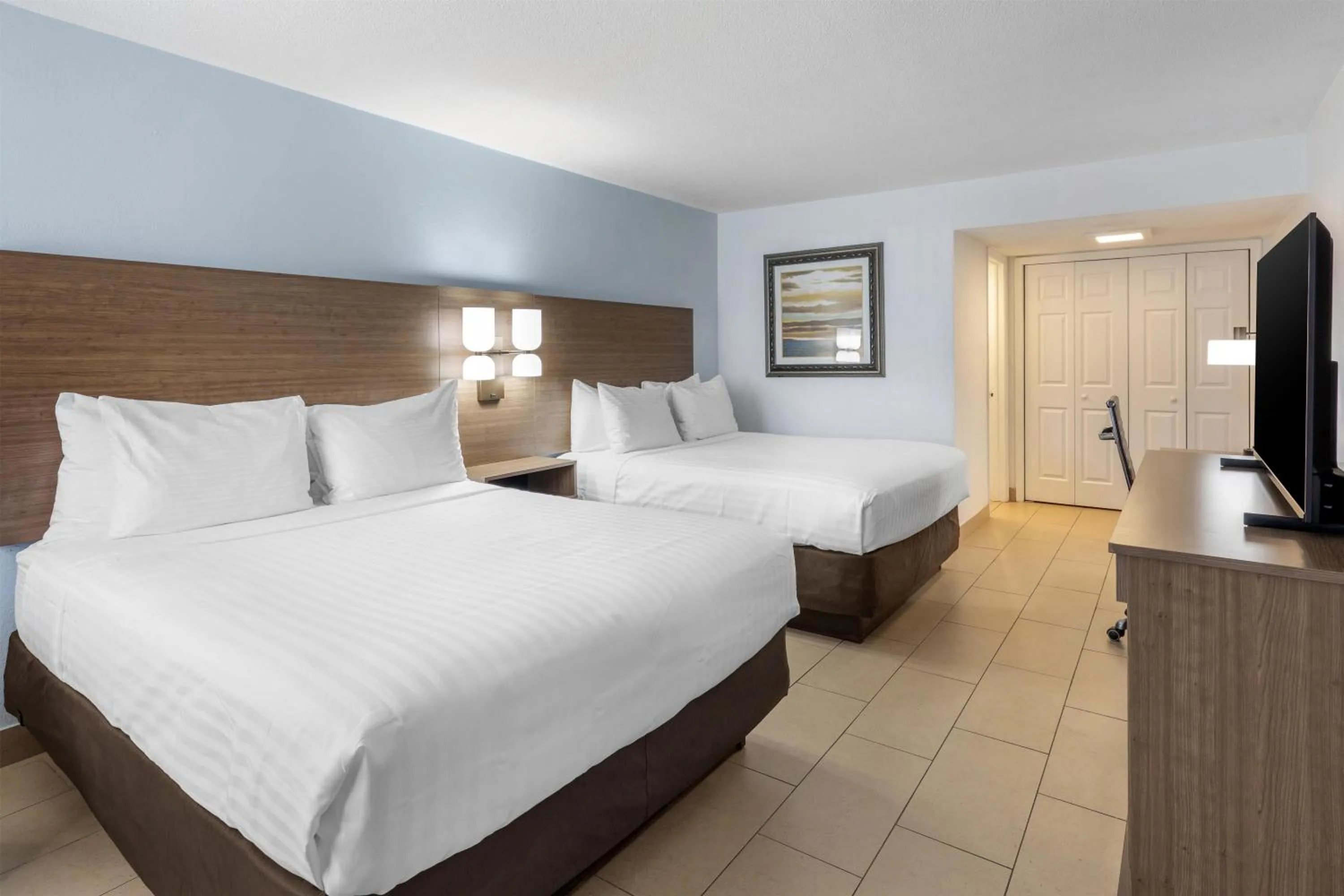 Bedroom, Bed in Best Western Palm Beach Lakes