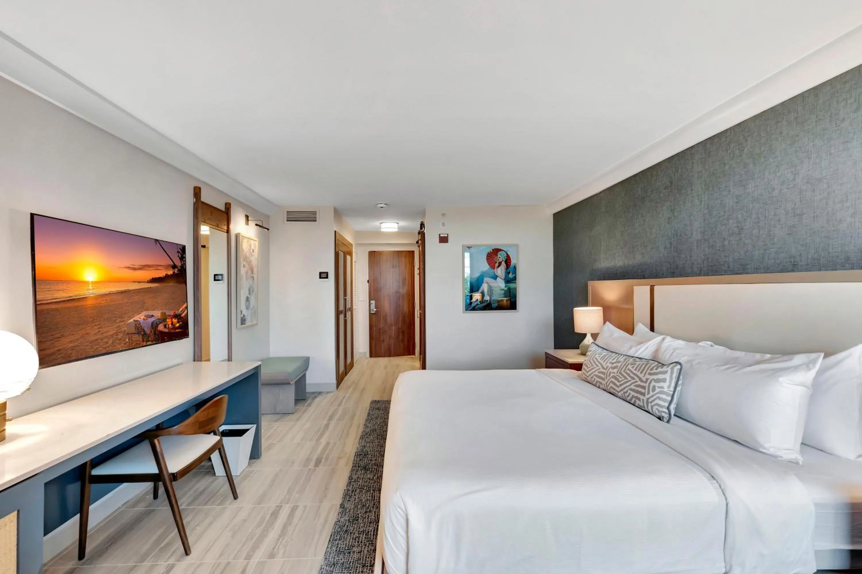 Bed in Tideline Palm Beach Ocean Resort and Spa