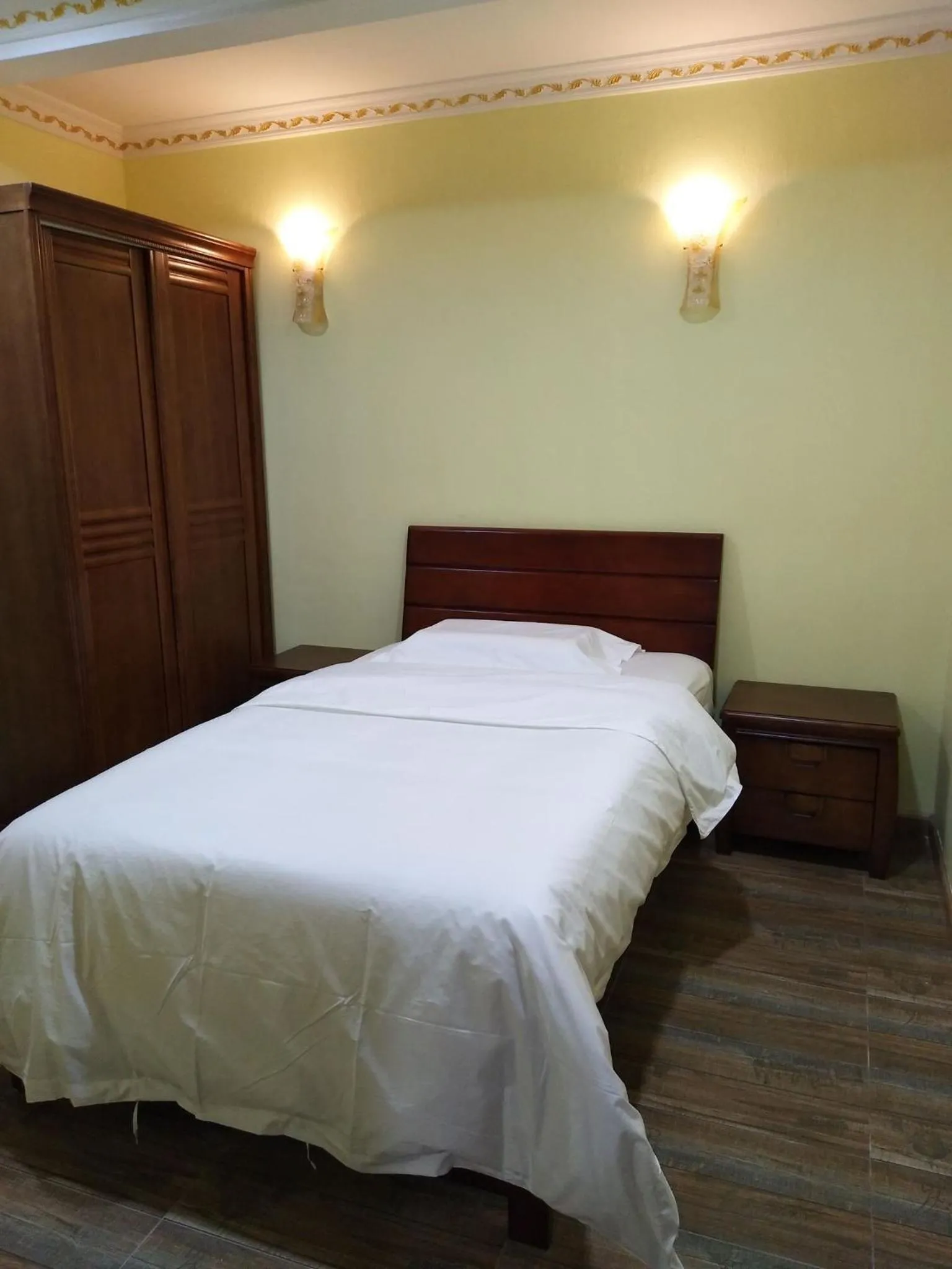 Bed in Uncle Ho Motel