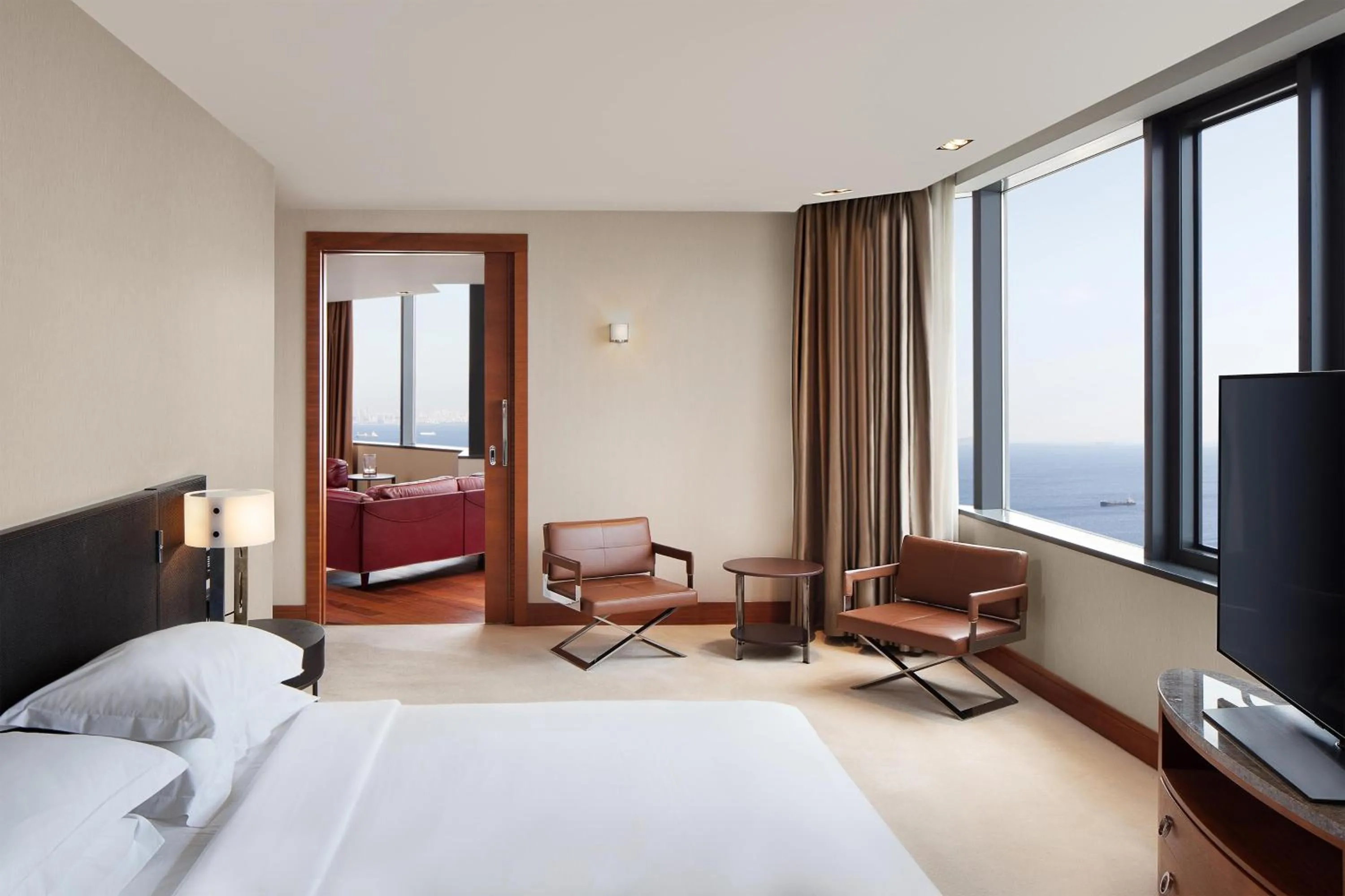 Photo of the whole room, Bed in Sheraton Istanbul Atakoy Hotel