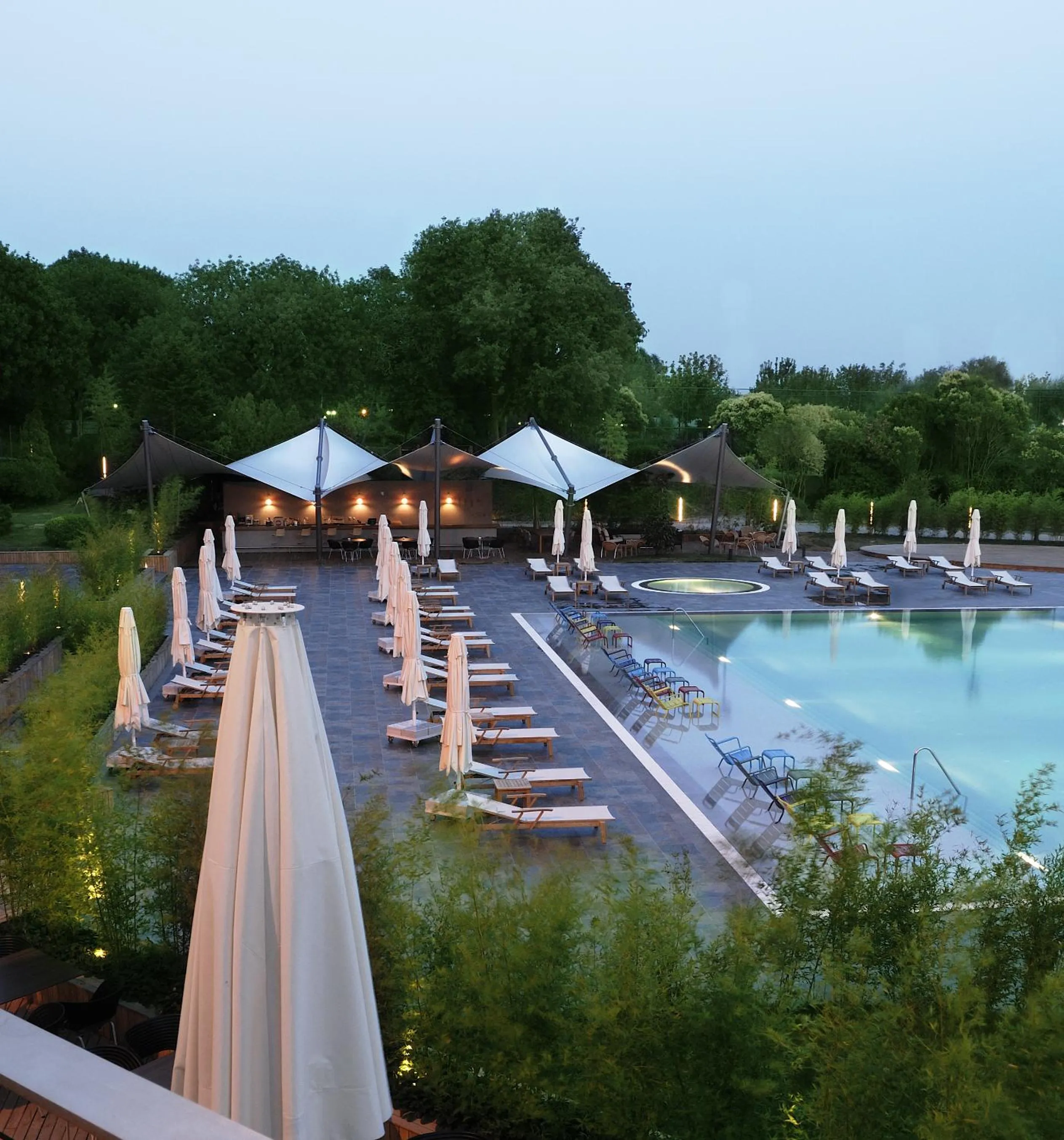 Swimming pool in Sheraton Istanbul Atakoy Hotel