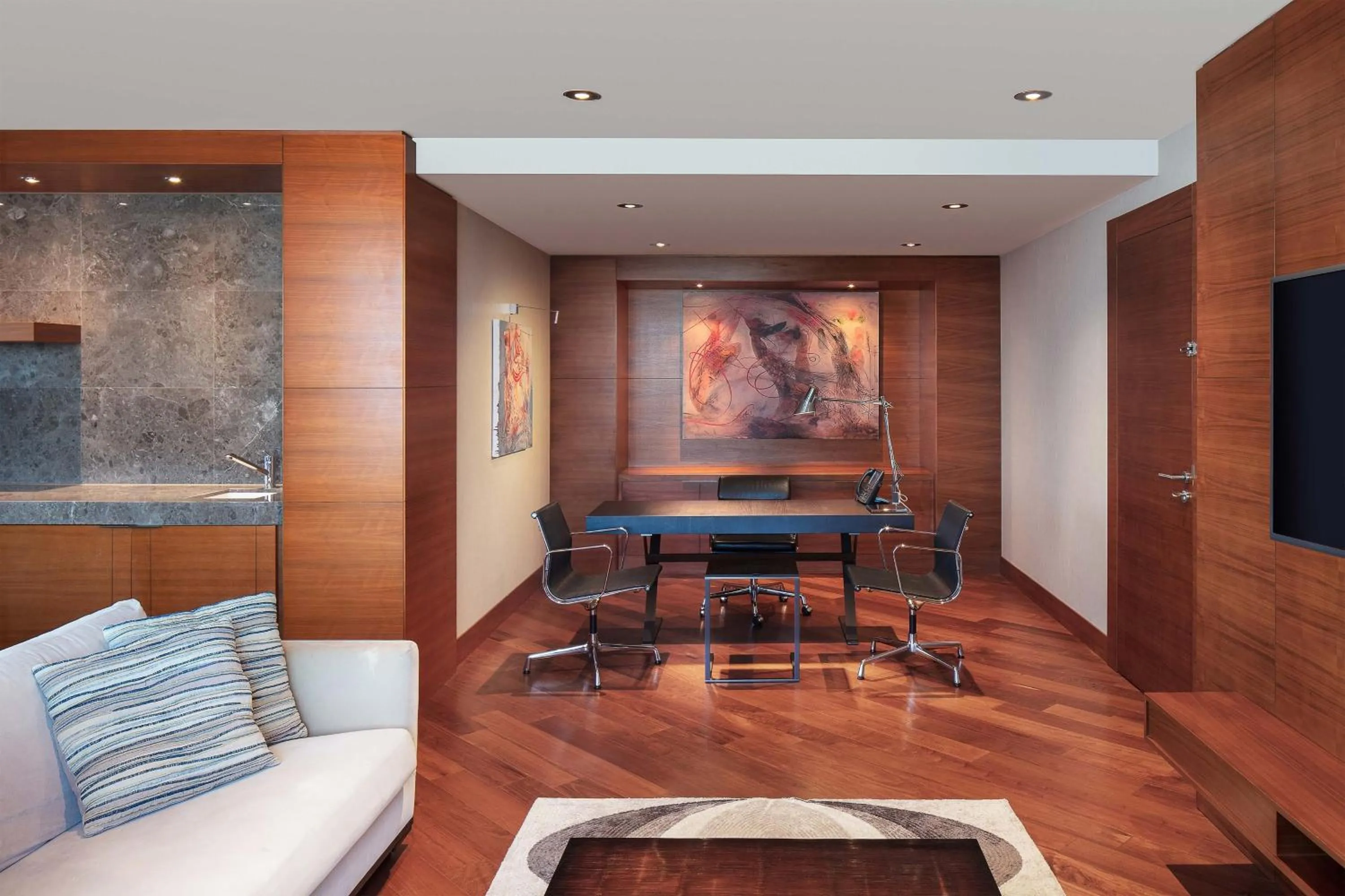 Photo of the whole room in Sheraton Istanbul Atakoy Hotel