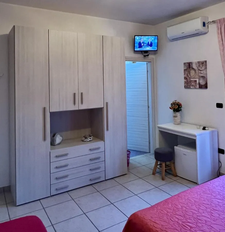 TV and multimedia, Bed in B&B Il Girasole