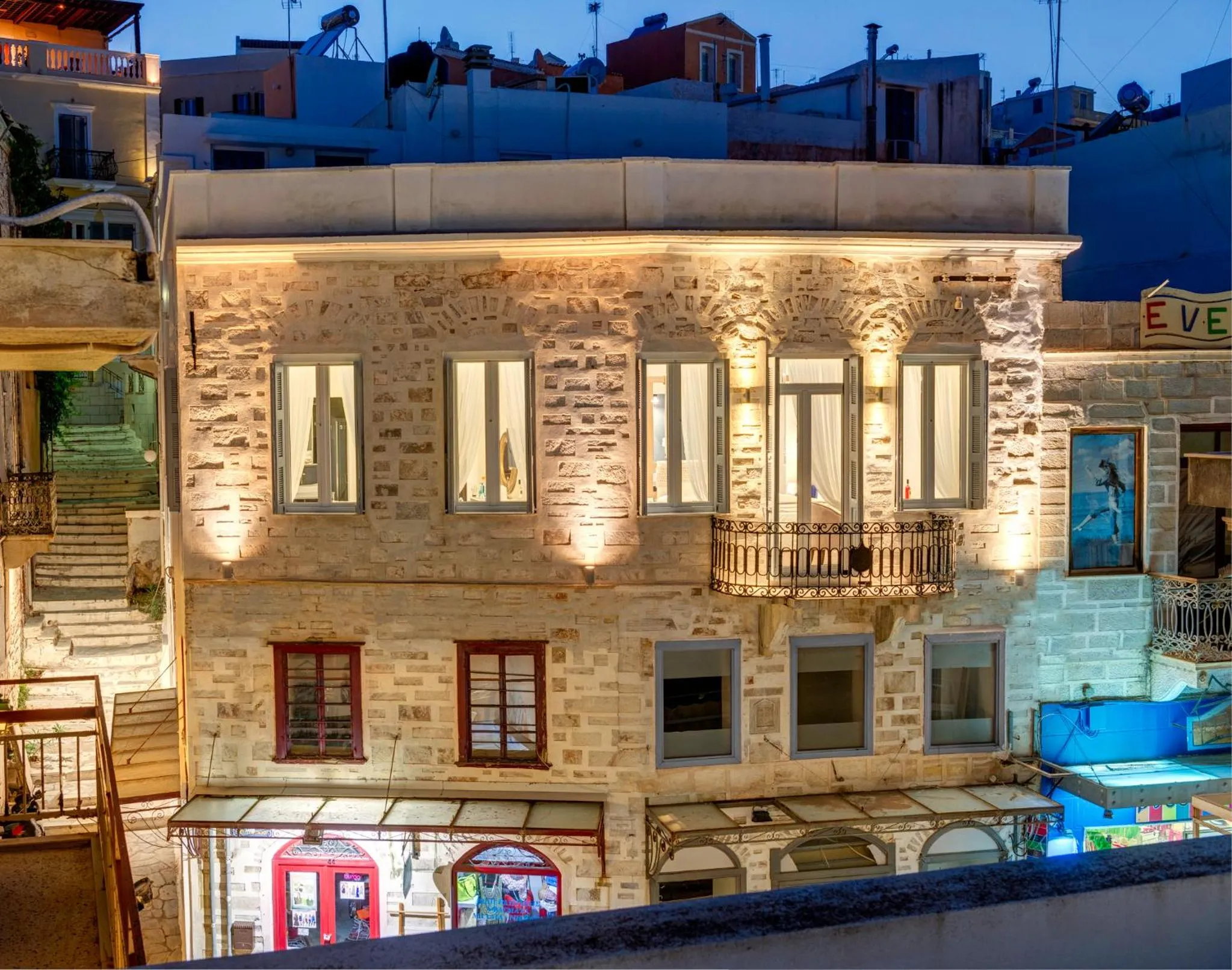 Facade/entrance in 1844 Suites Syros