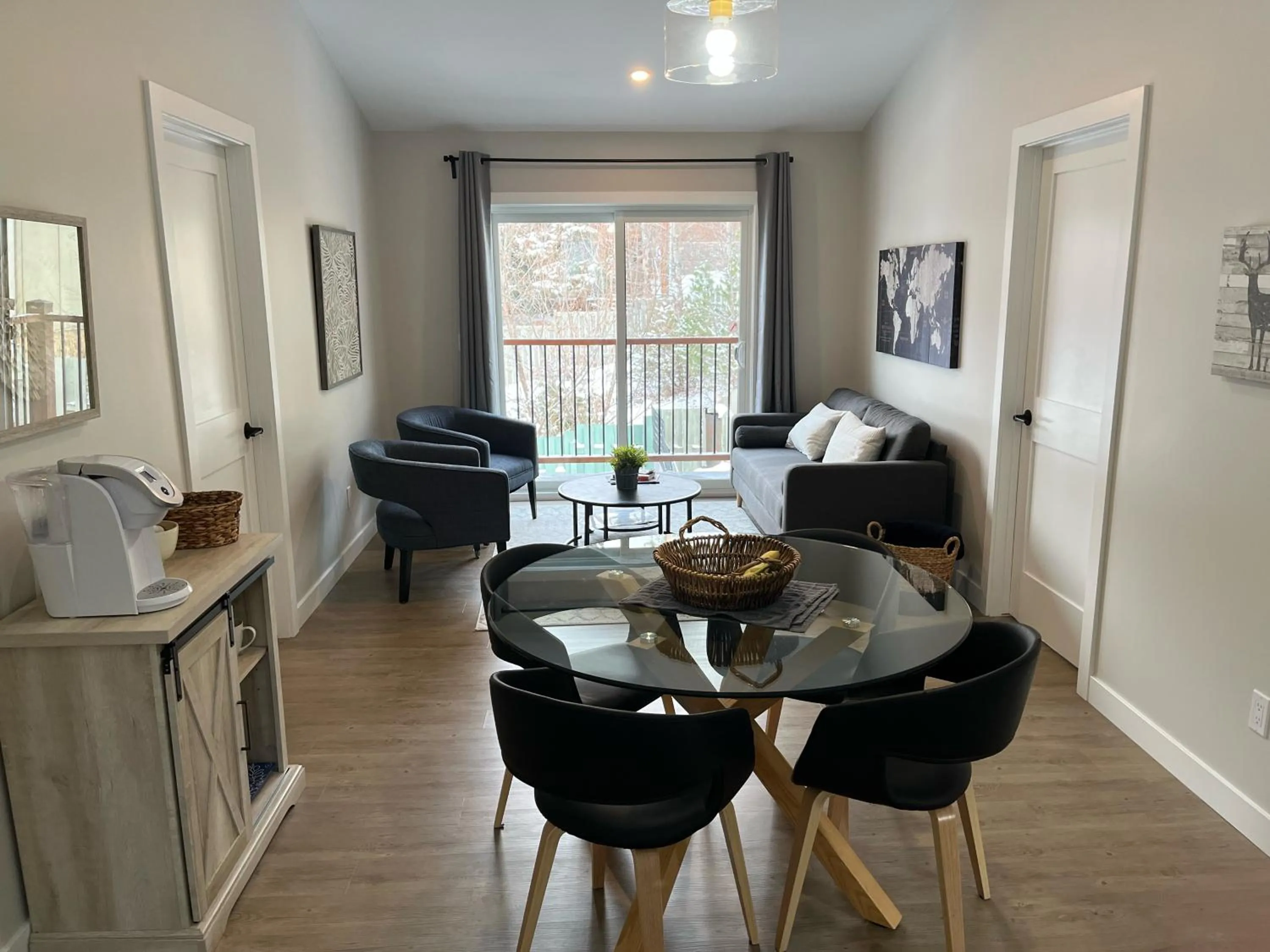 Communal lounge/ TV room in Mountain View Bed & Breakfast