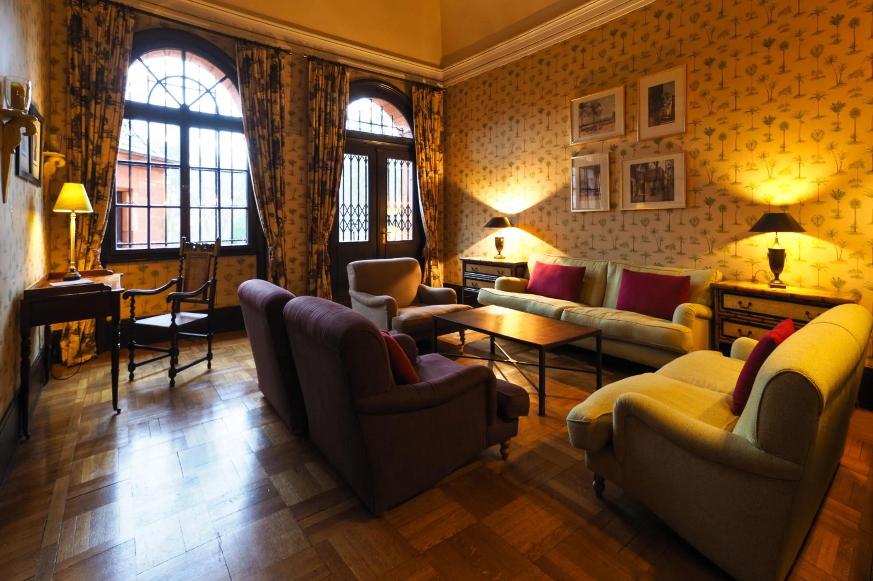 Lounge or bar in Gästehaus Schloss Saareck