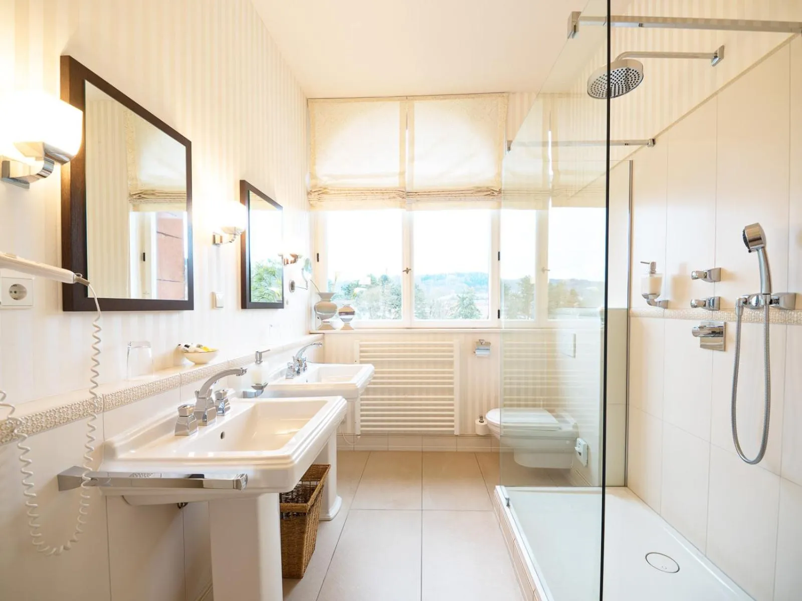 Bathroom in Gästehaus Schloss Saareck