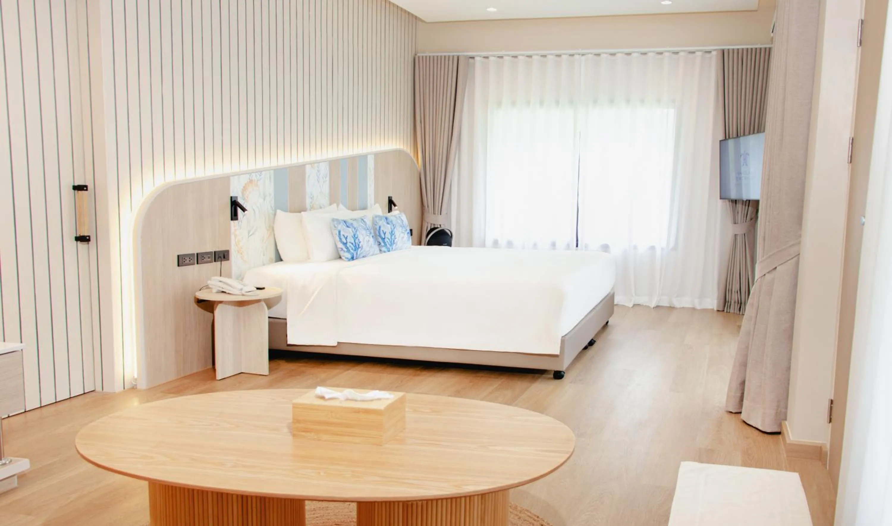 Bed in Khaolak Emerald Beach Resort and Spa