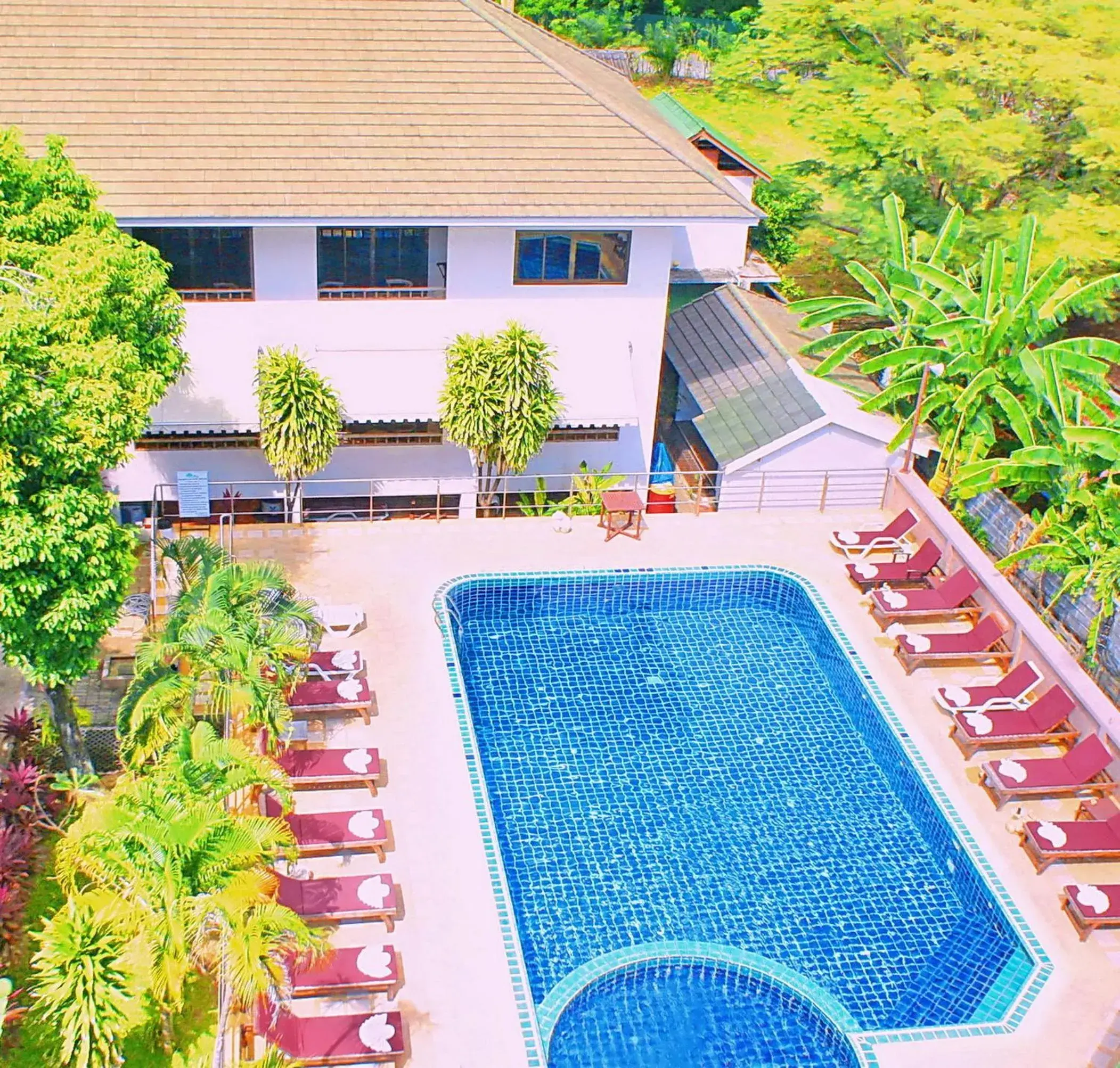 Pool view in Lamai Inn 99 Bungalows Pool view in Lamai Inn 99 Bungalows