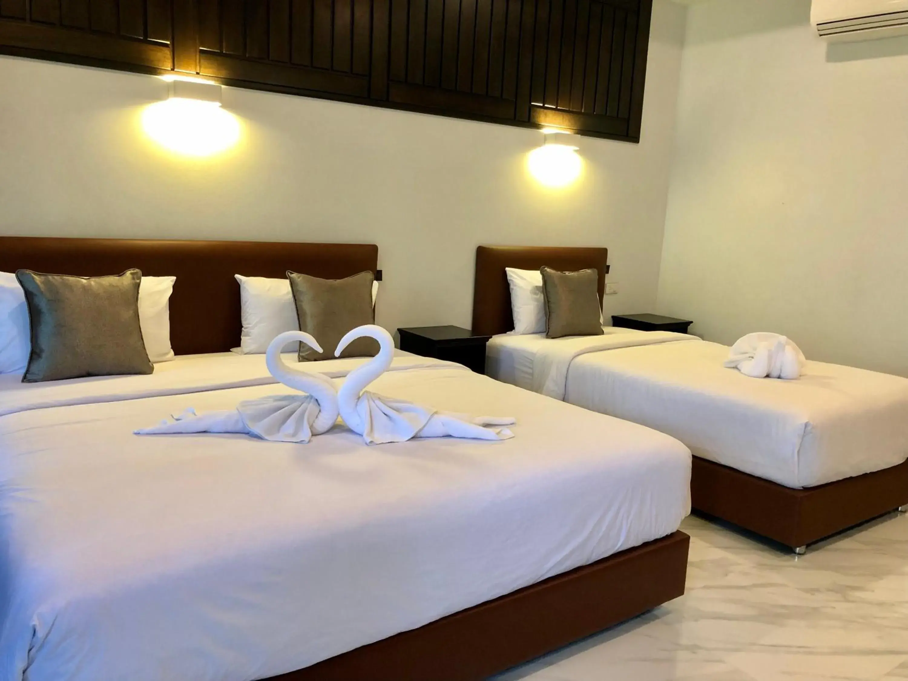 Bedroom, Bed in Lamai Inn 99 Bungalows Bedroom, Bed in Lamai Inn 99 Bungalows