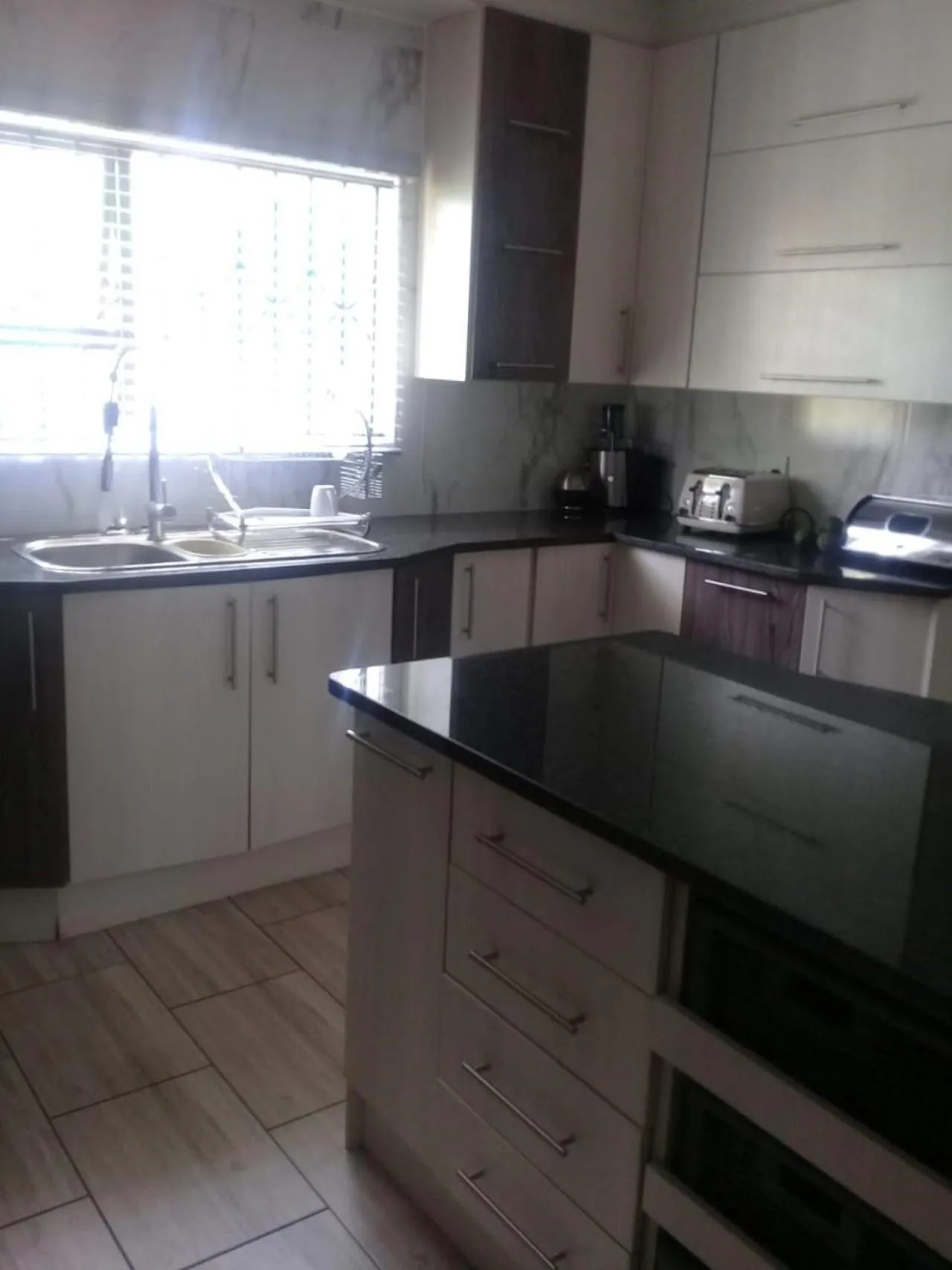 Kitchen or kitchenette in Estoby Executive guest house