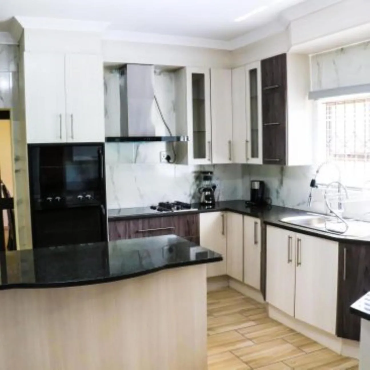 Kitchen or kitchenette in Estoby Executive guest house