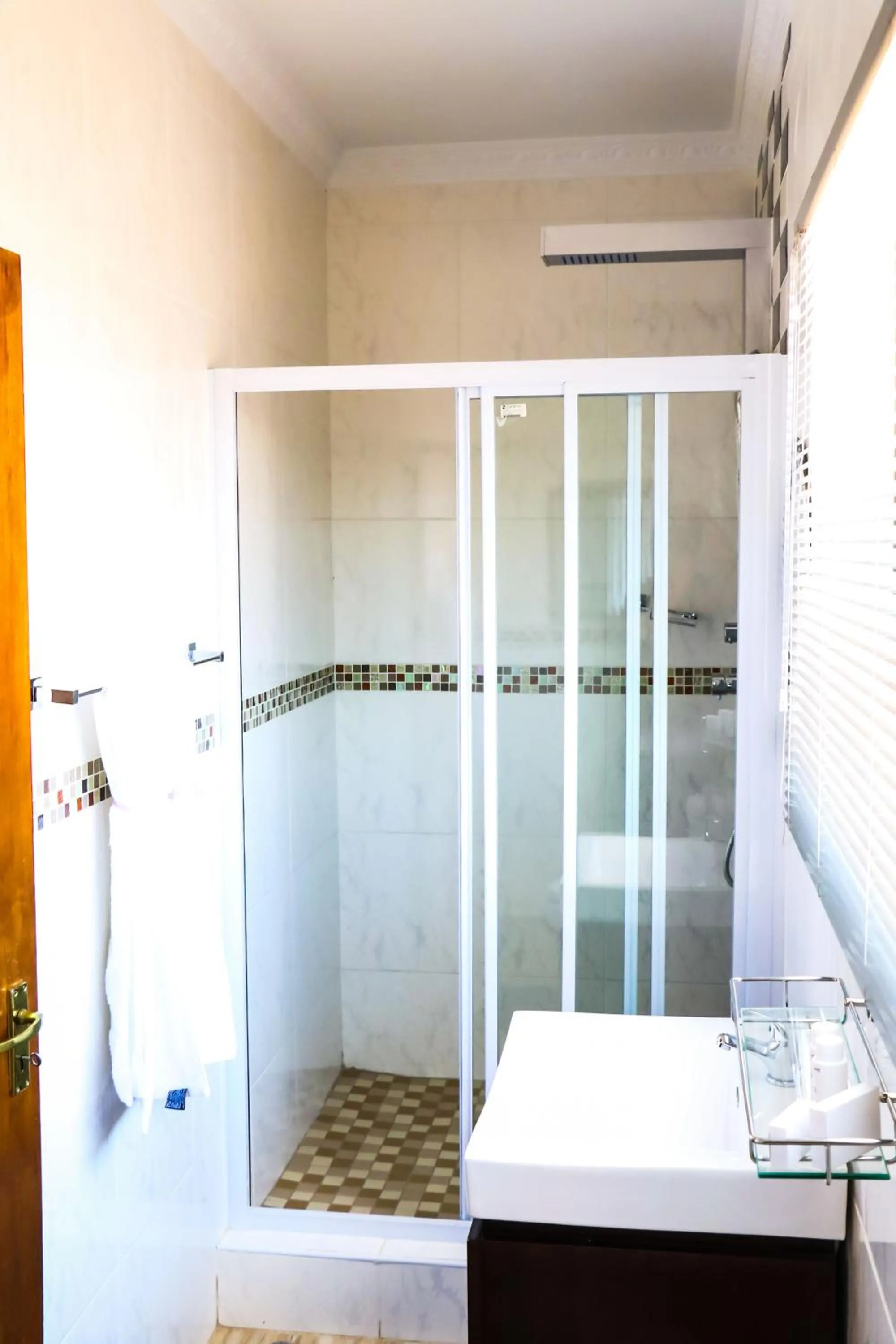 Shower in Estoby Executive guest house