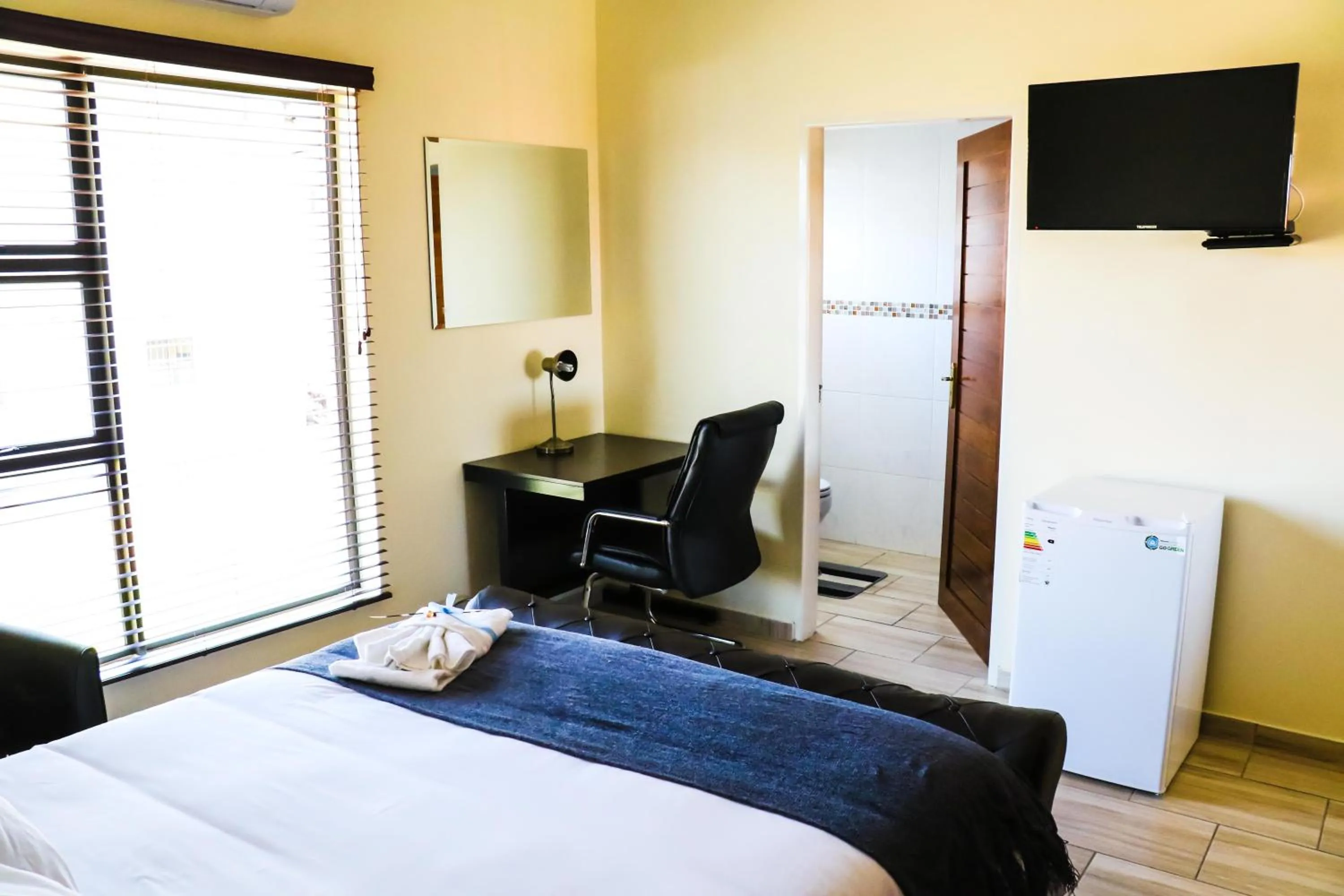 Photo of the whole room, Bed in Estoby Executive guest house