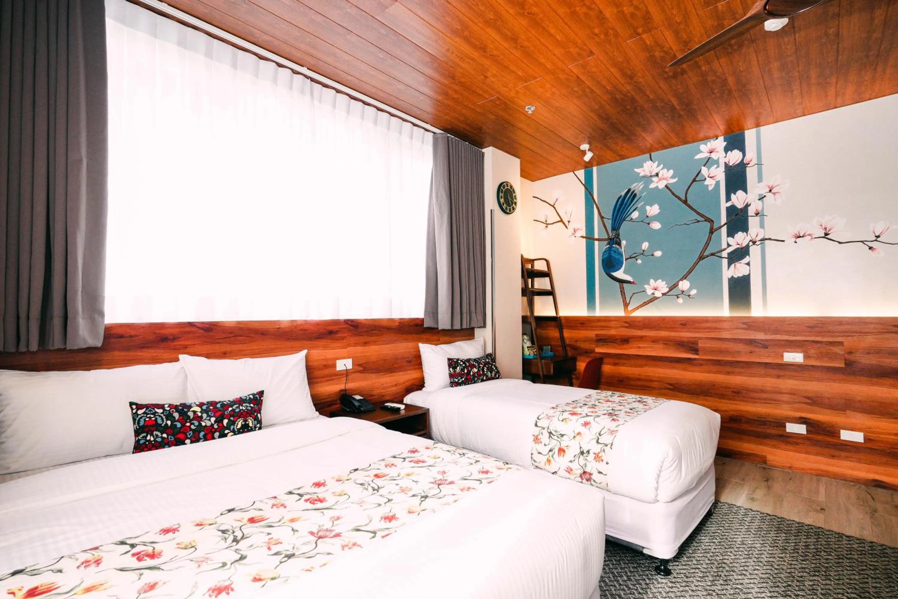 Bed in Hotel Kimberly Tagaytay