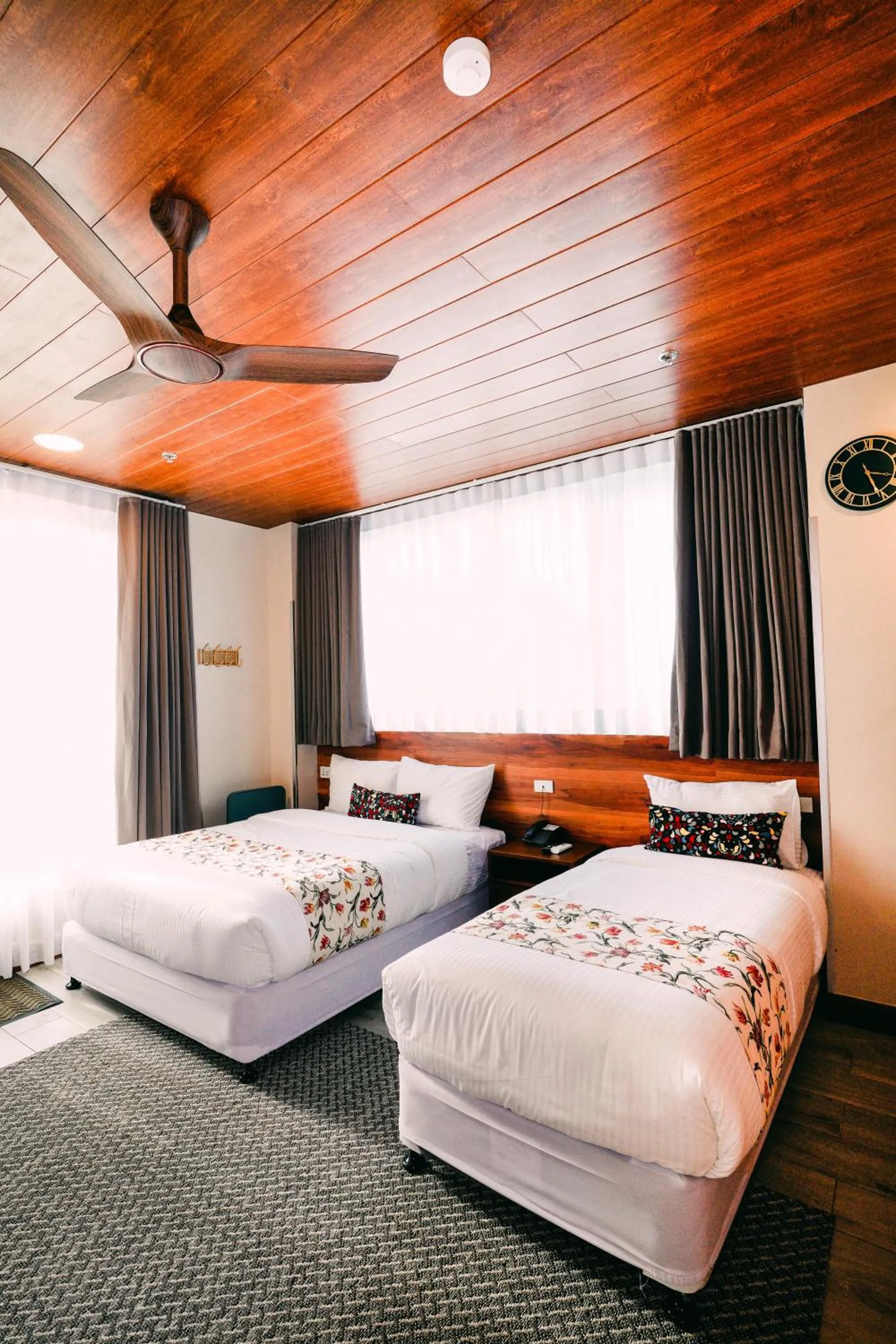 Bed in Hotel Kimberly Tagaytay