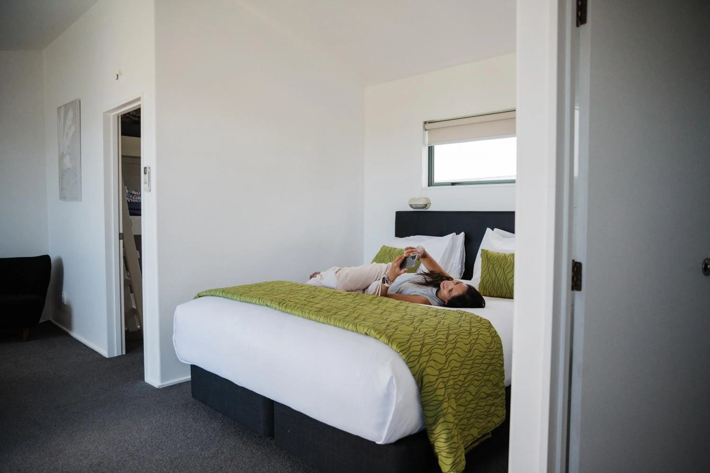Bed in Napier Beach TOP 10 Holiday Park & Motels