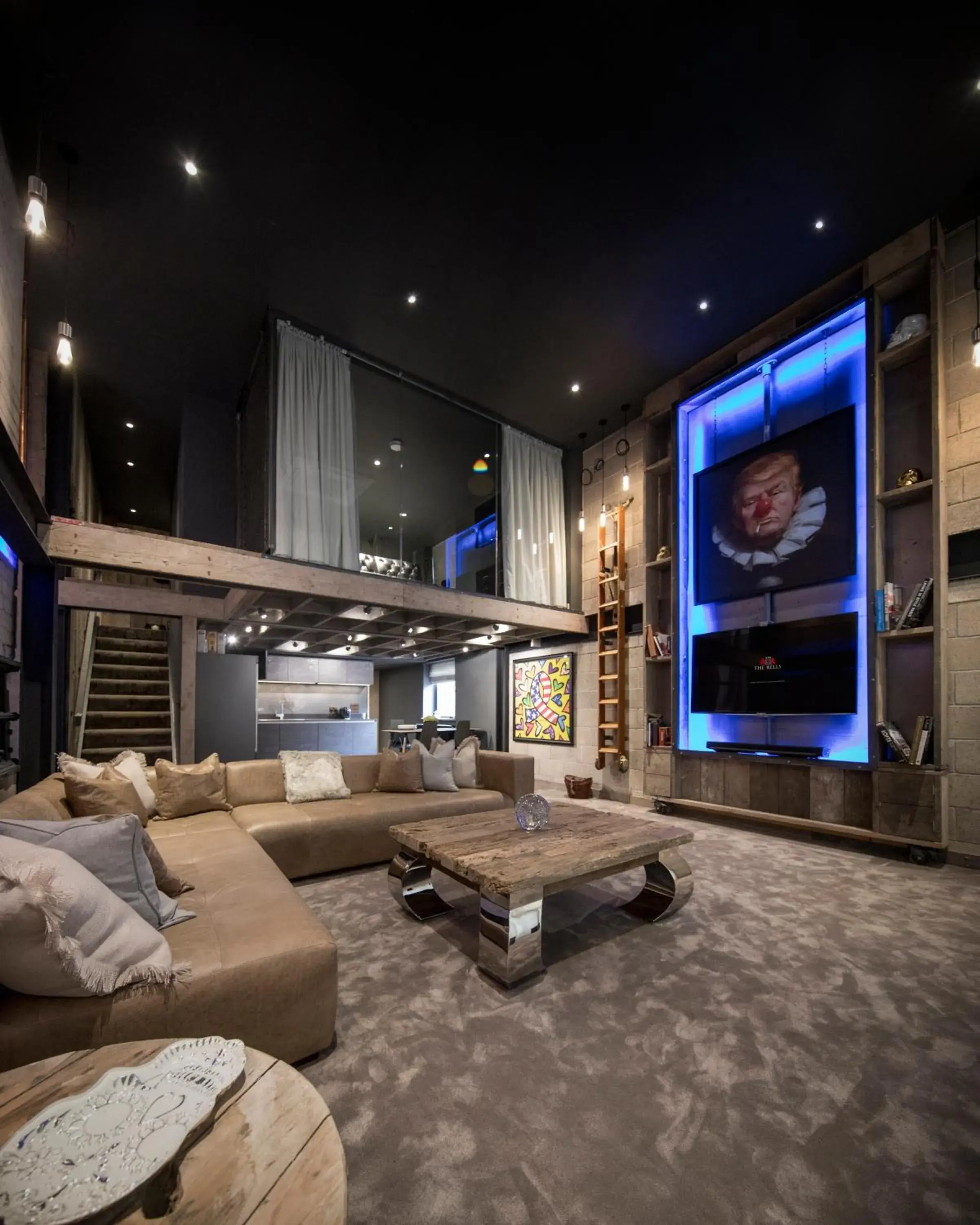 Liberty - One Bedroom Loft Apartment with Hot Tub and Balcony in The Bells - Luxury Serviced Apartments Liberty - One Bedroom Loft Apartment with Hot Tub and Balcony in The Bells - Luxury Serviced Apartments