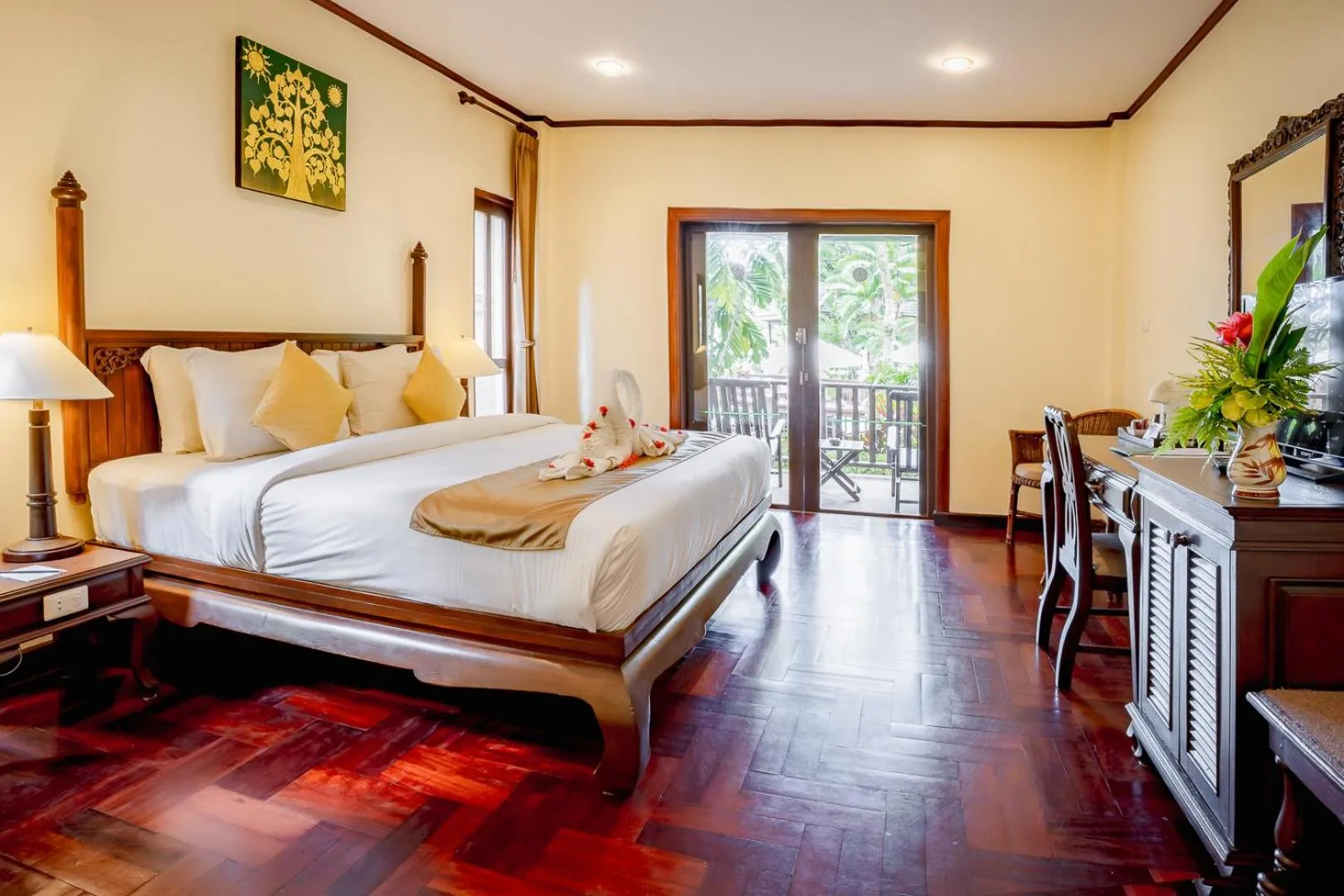 Bed in Khaolak Palm Beach Resort