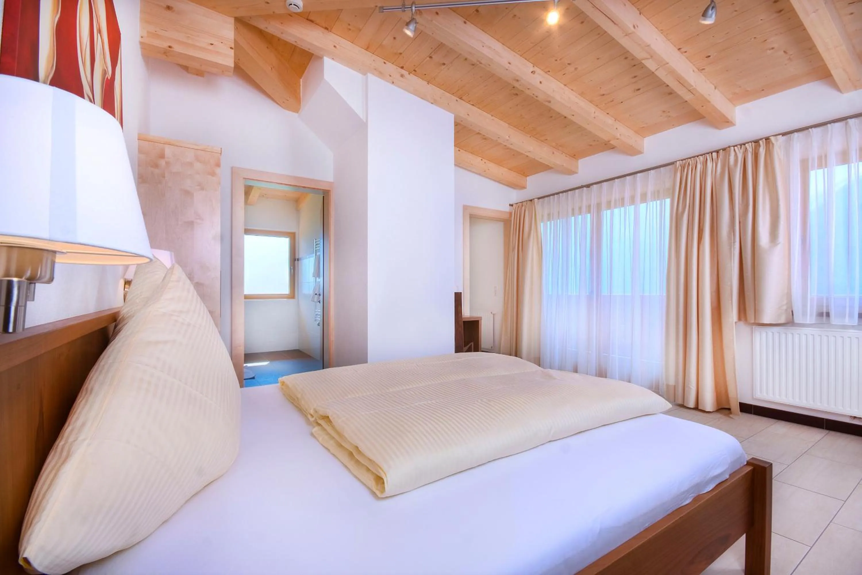 Bedroom, Bed in Panoramahotel Burgeck