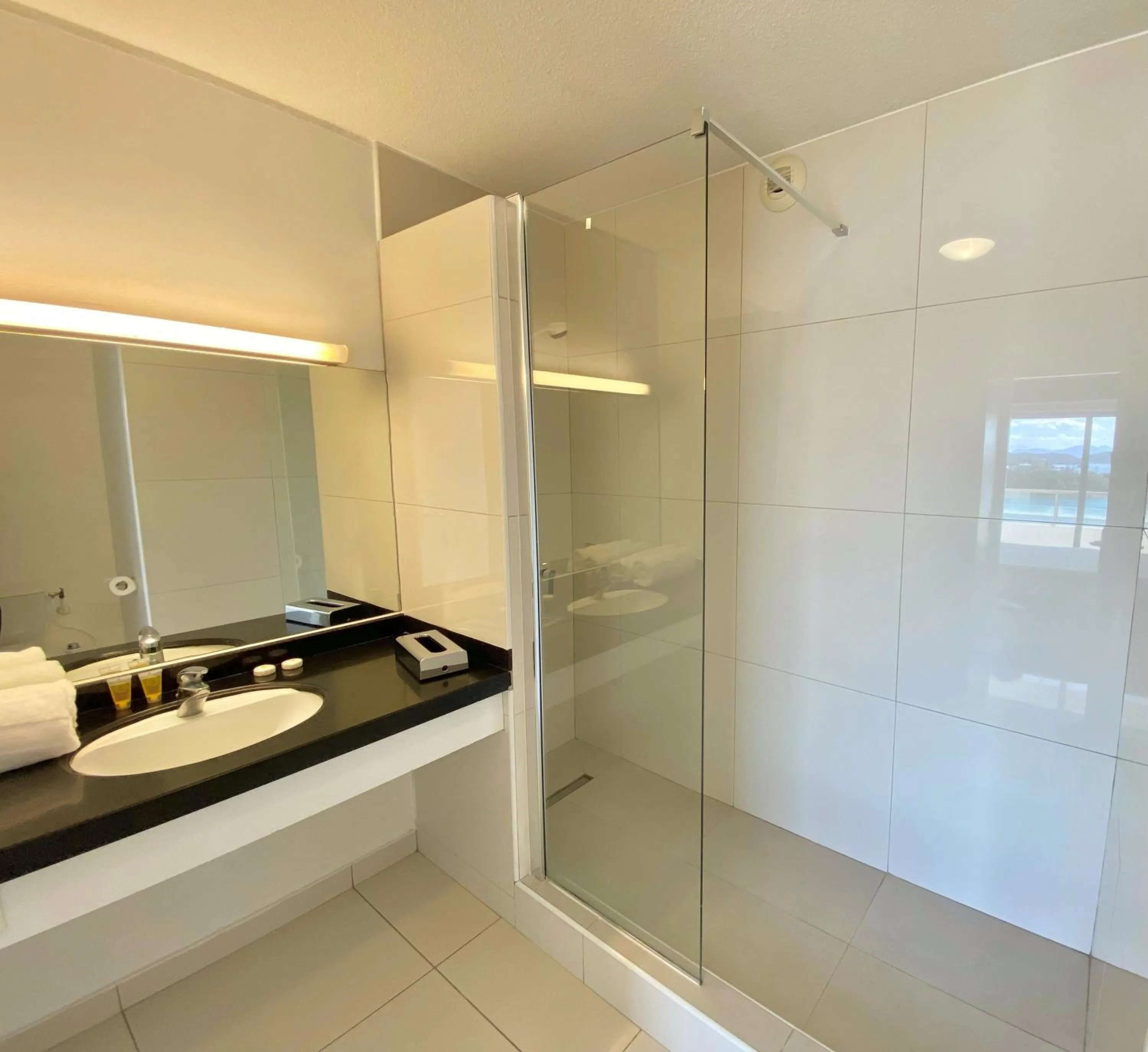 Bathroom in Casa Del Sole Apartments