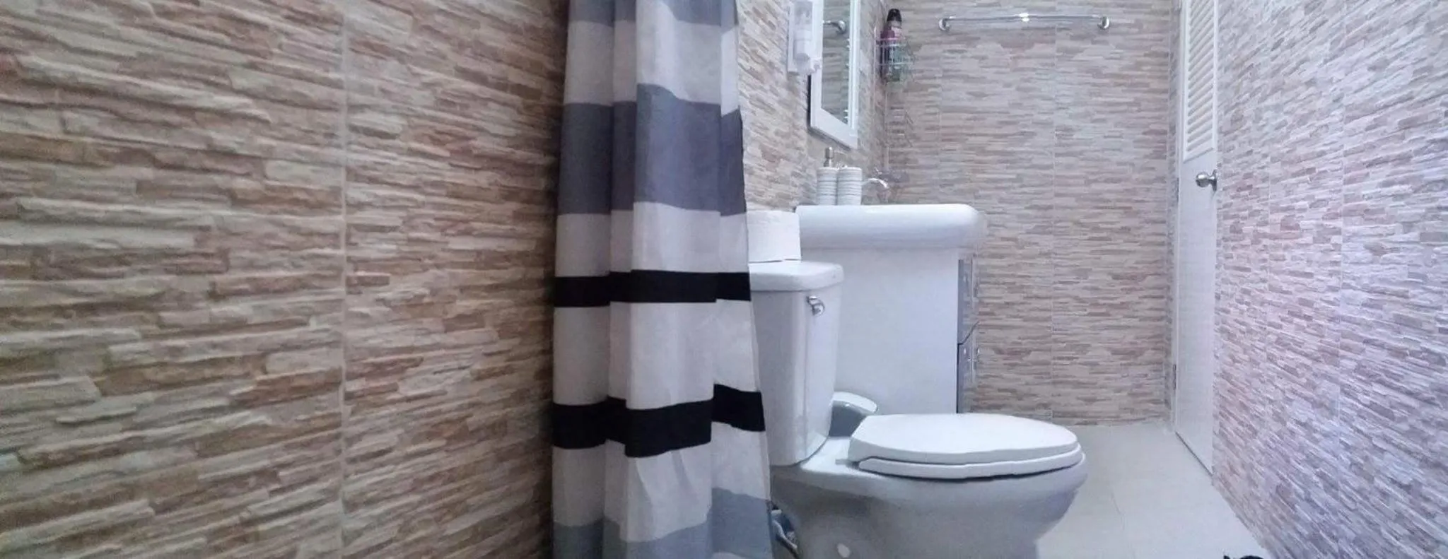 Shower in Thai Break Resort