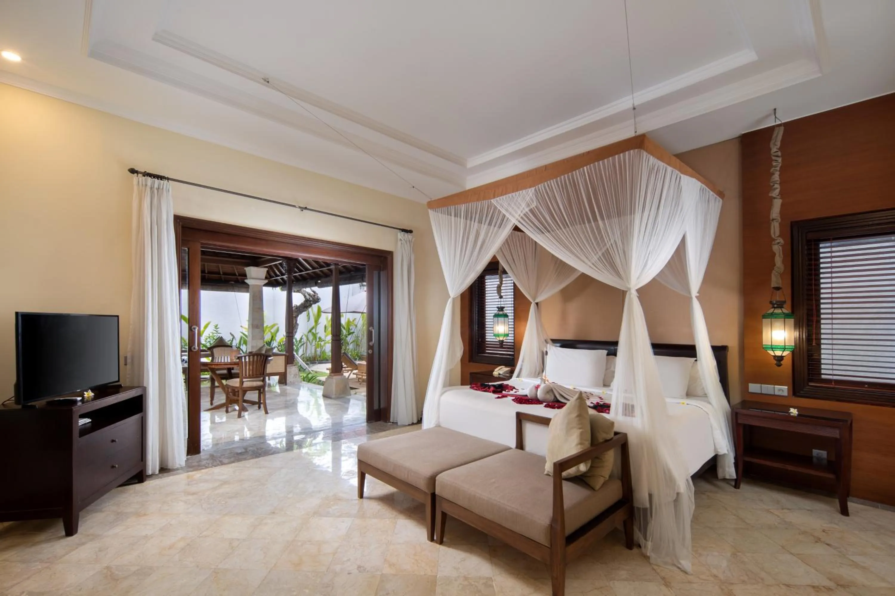 Bedroom, Bed in The Club Villas Seminyak