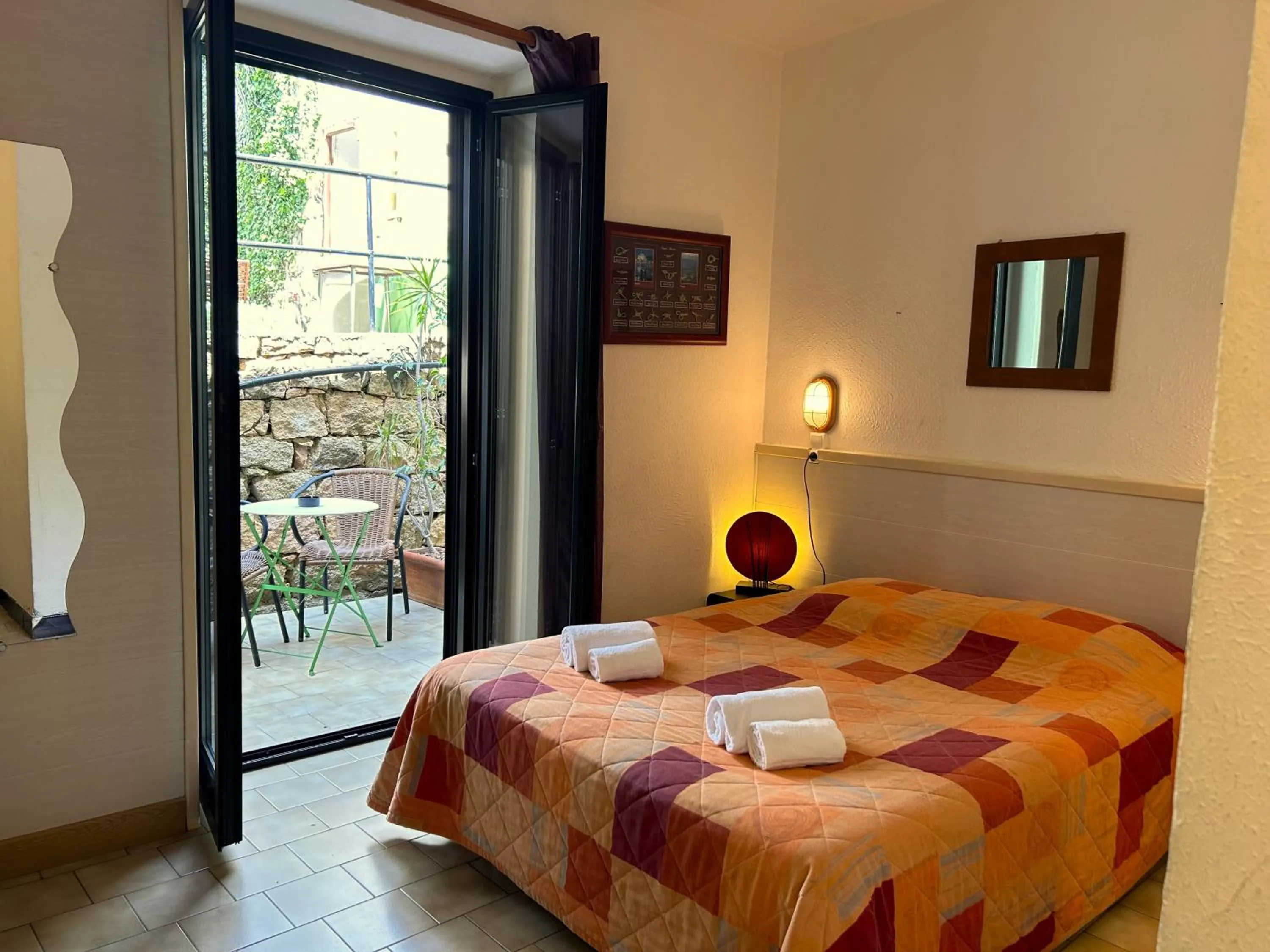 Double Room with Terrace in Hôtel Le Bon Accueil