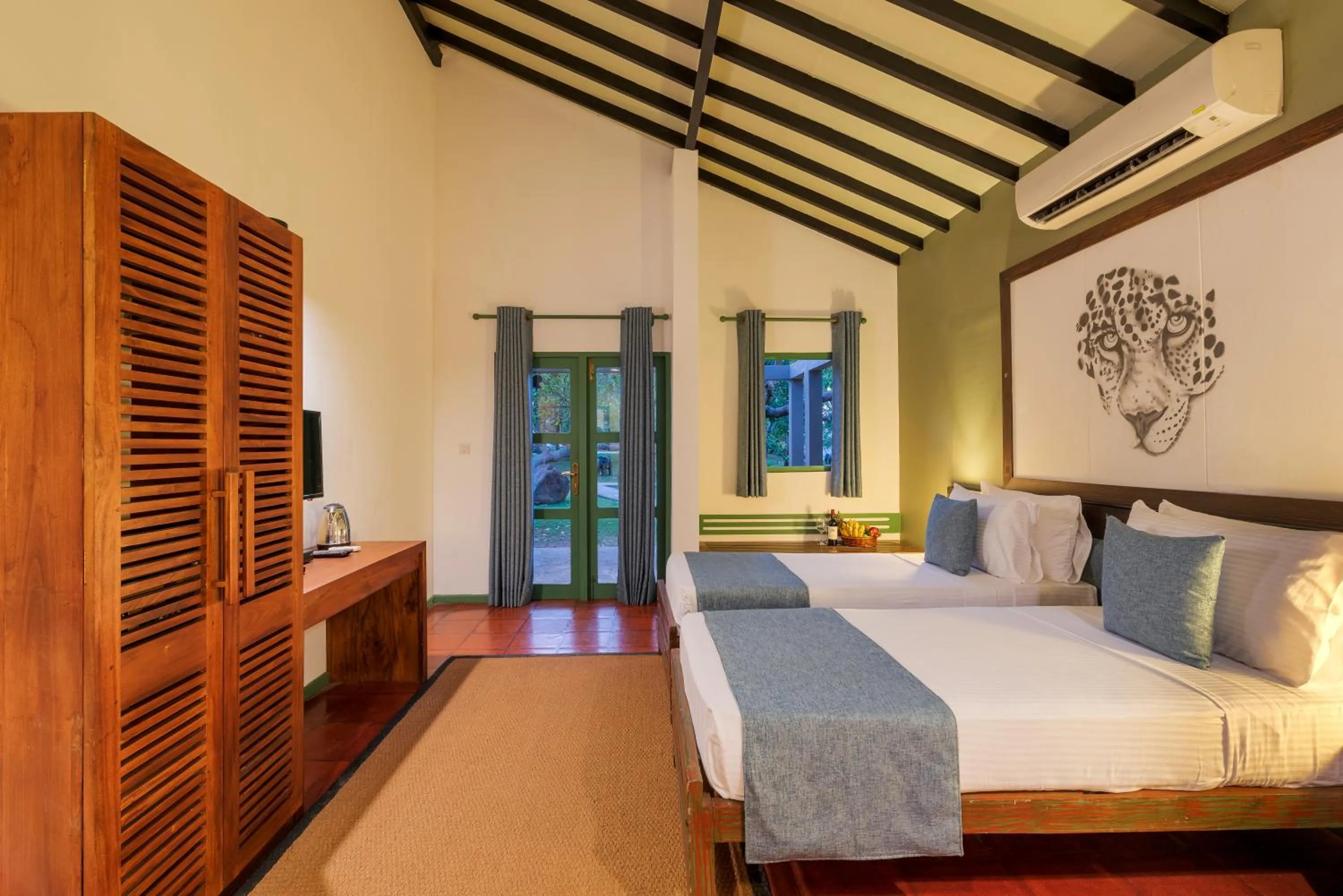 Bedroom, Bed in Hotel Elephant Reach