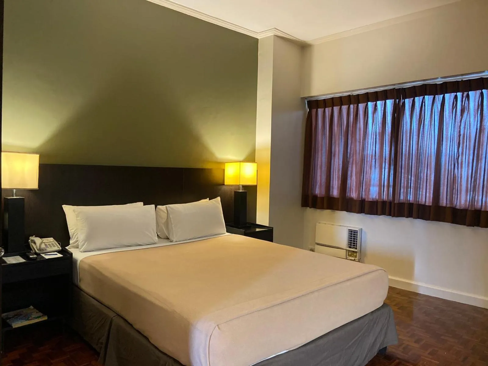 Bedroom, Bed in Copacabana Apartment Hotel