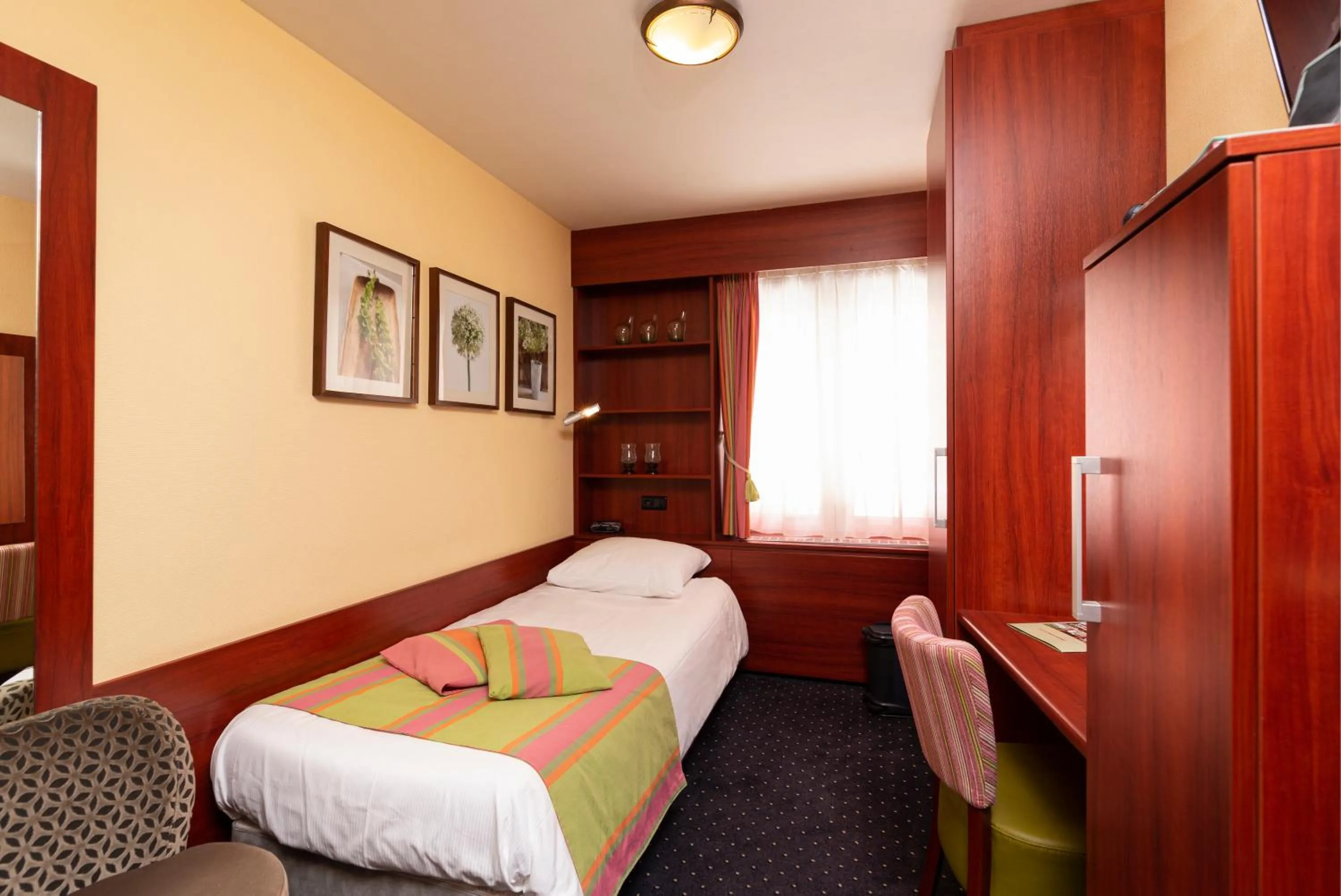 Bed in Hotel Berg en Dal
