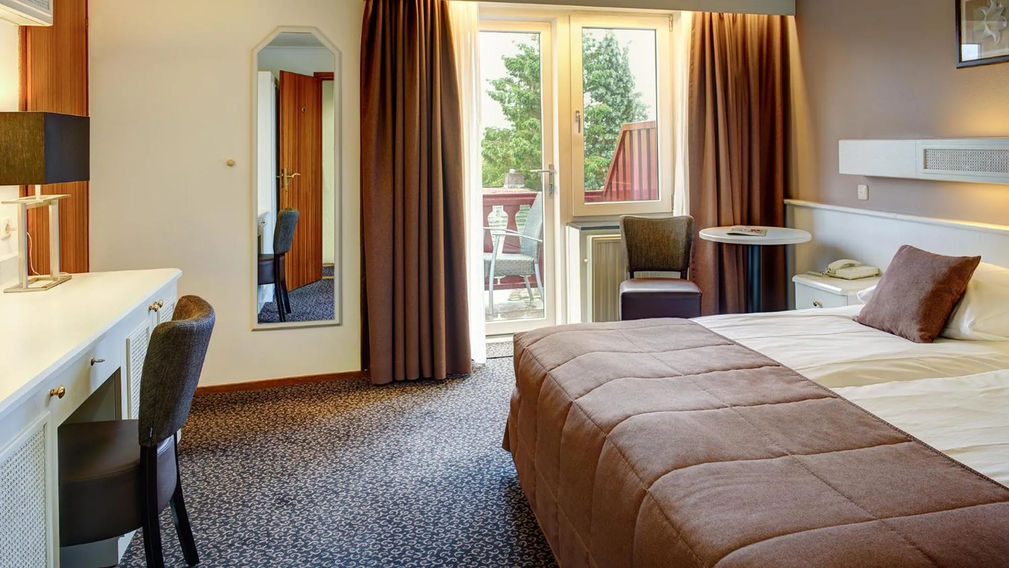 Photo of the whole room, Bed in Hotel Berg en Dal