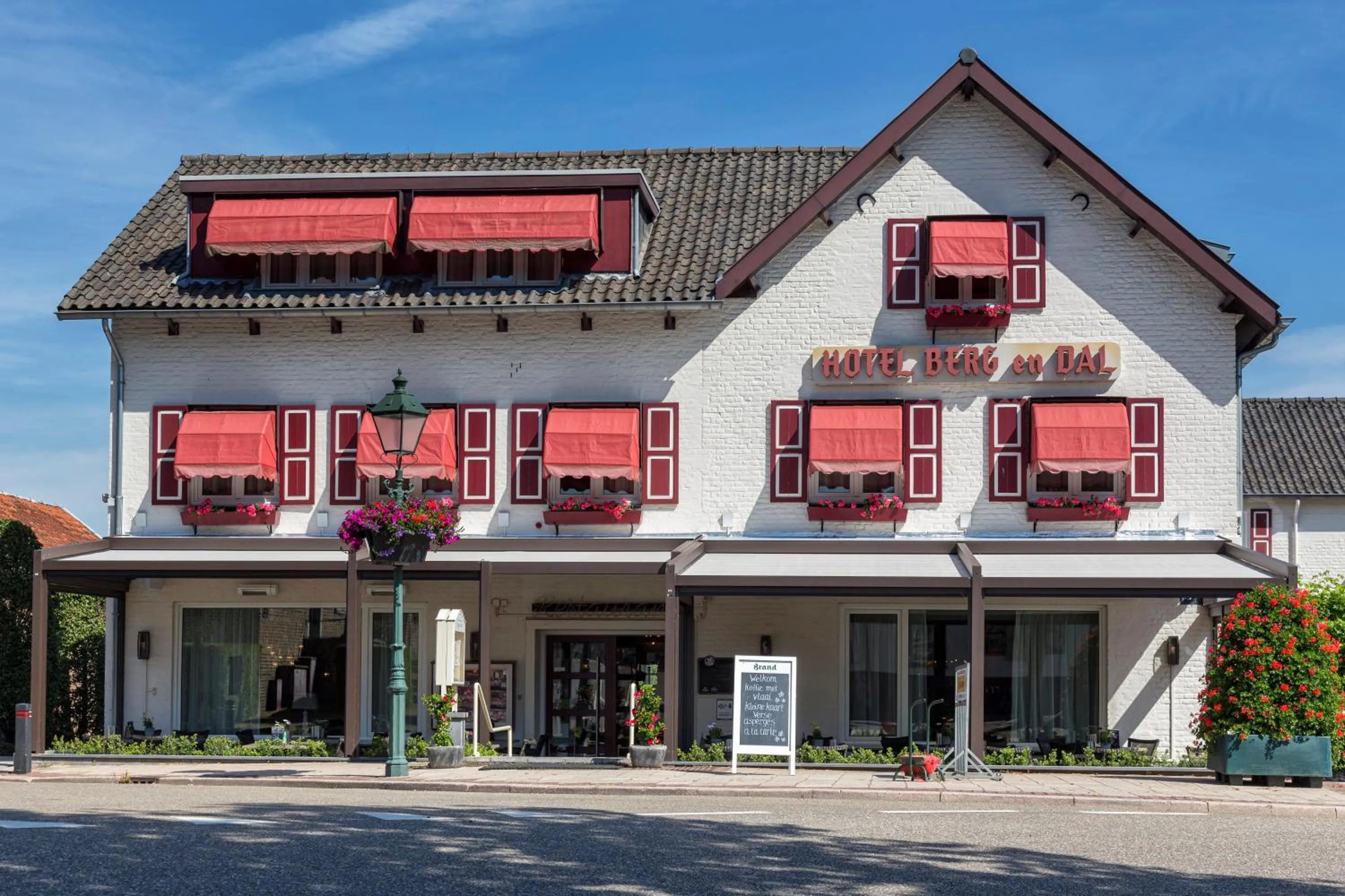 Property building in Hotel Berg en Dal