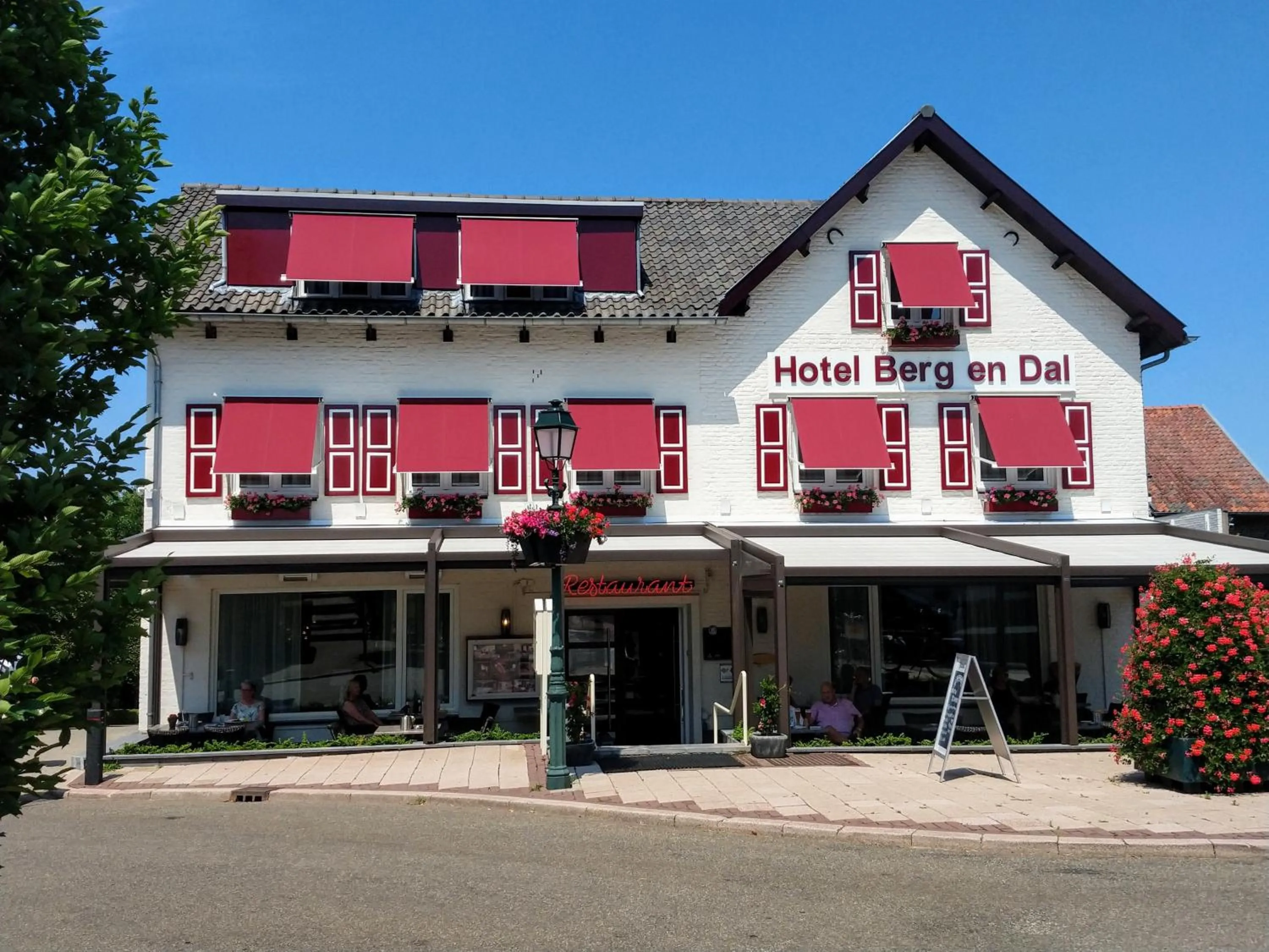 Property building in Hotel Berg en Dal